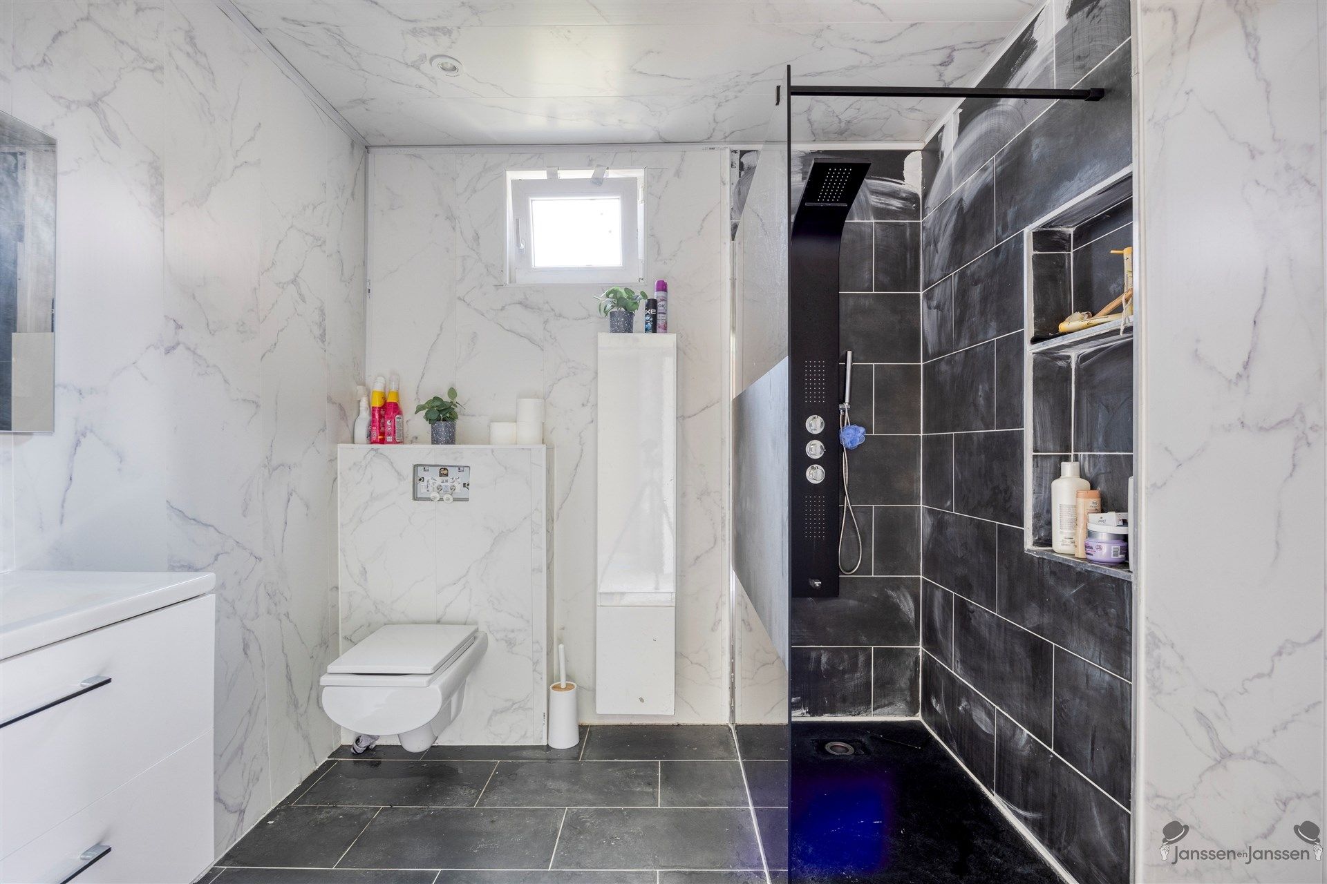 Te renoveren woning foto 16