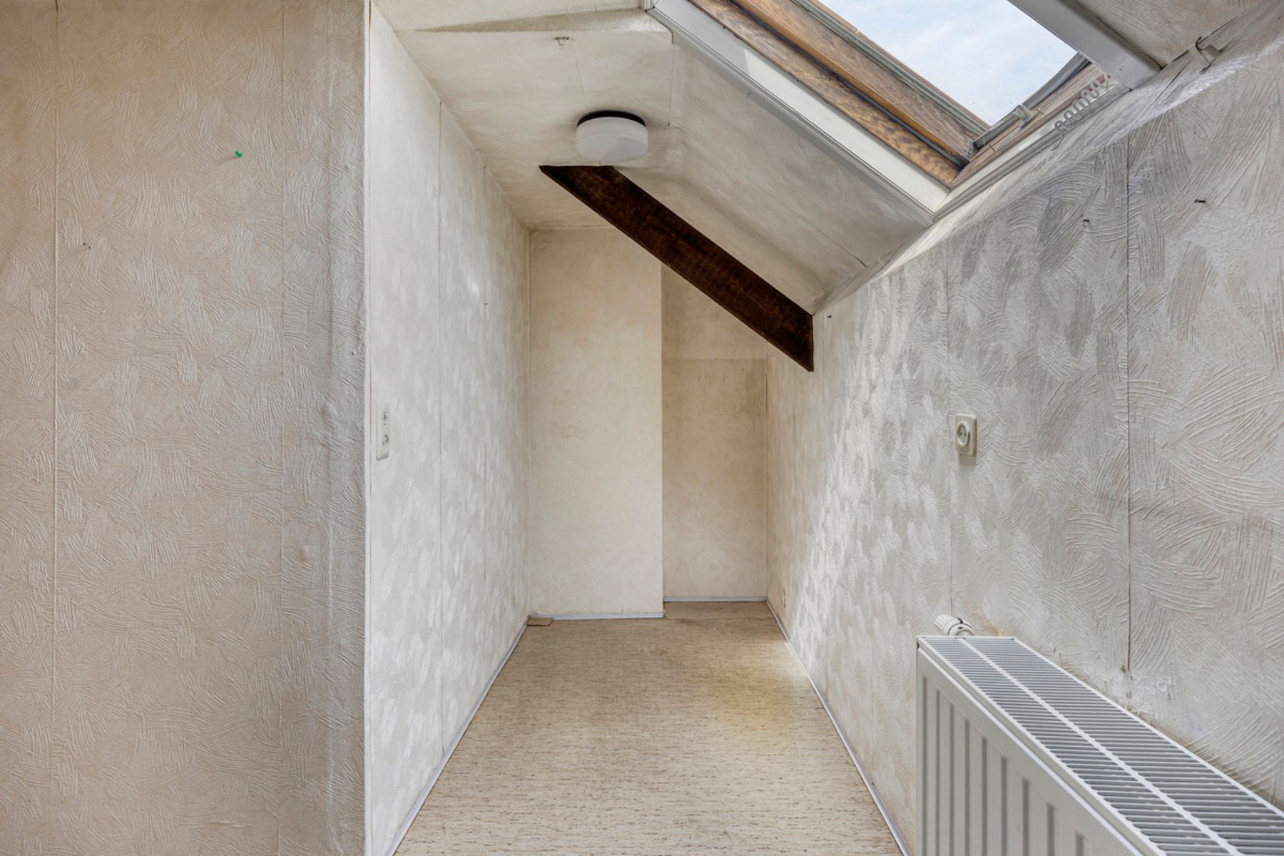 OPTIE Bel-etage woning met 4 slaapkamers, garage en tuin foto 27
