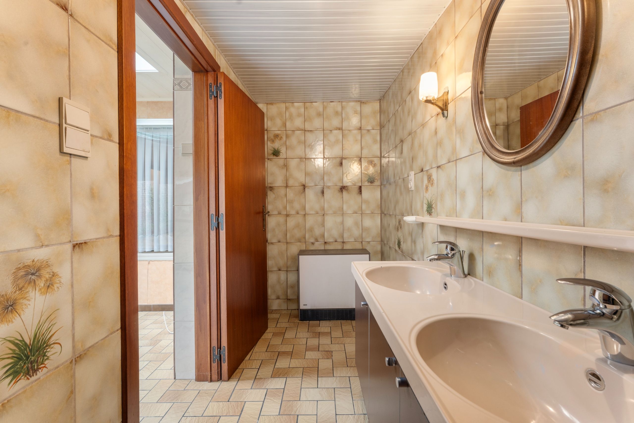 Te renoveren woning aan de rand van Deerlijk met zeer ruime garage op 262m2 foto 15