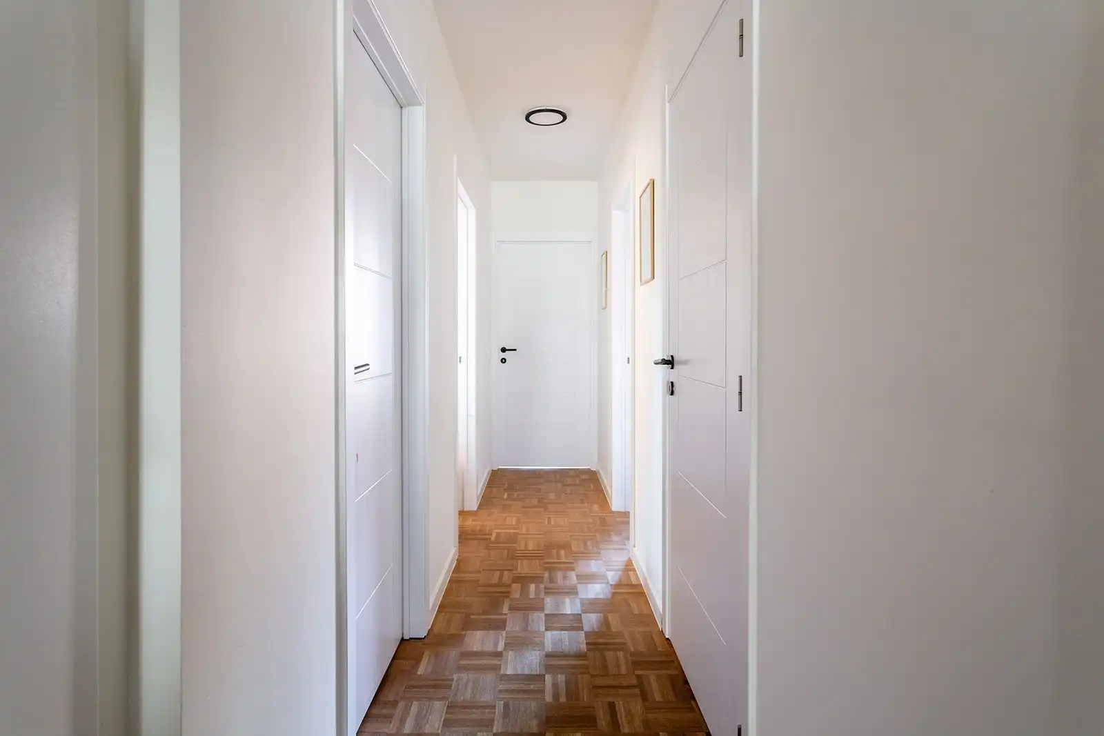 Instapklaar 3 slpk appartement met terras in hartje Stad foto 9