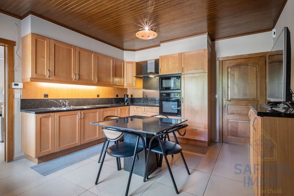 Stijlvolle villa op toplocatie in Sint-Eloois-Vijve foto 13