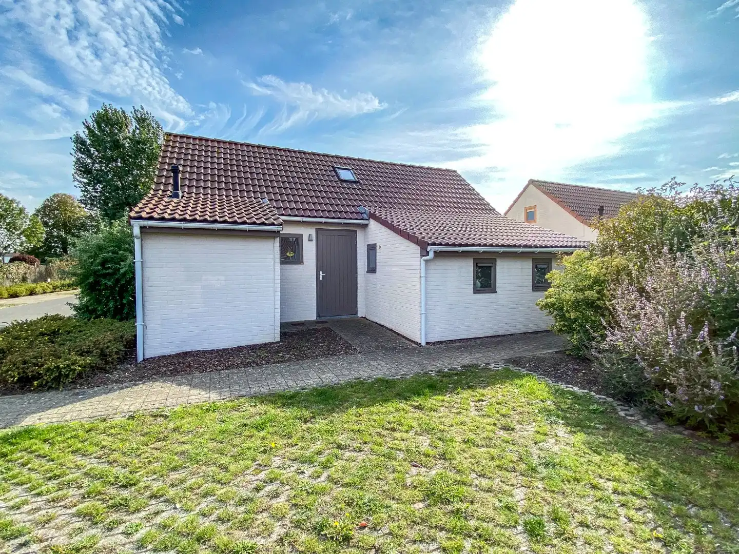 Prachtig onderhouden vakantiewoning (type vissershuis) met 3 slaapkamers en privé-parkeerplaats te Oostduinkerke.  foto 26