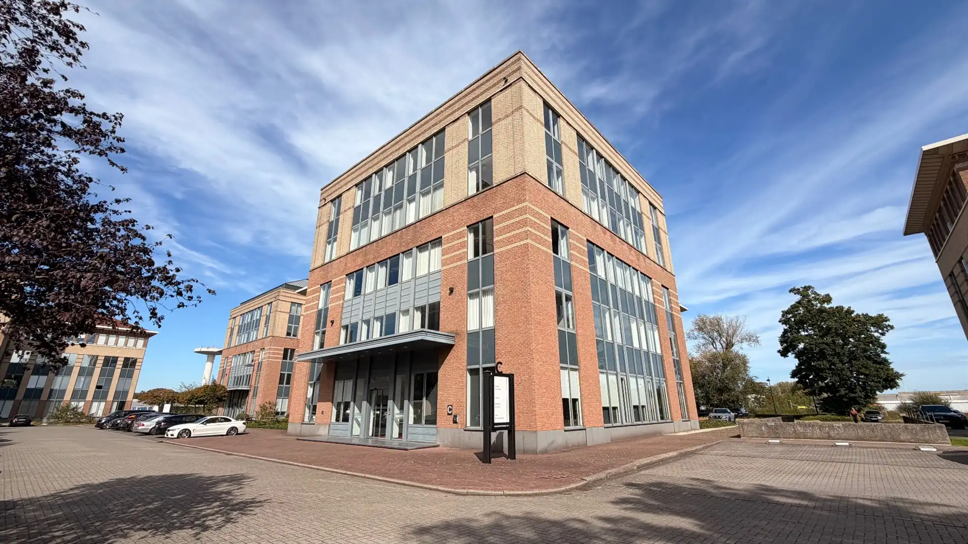 Kantoorruimte te huur vlakbij afrit E19 in Mechelen foto 22