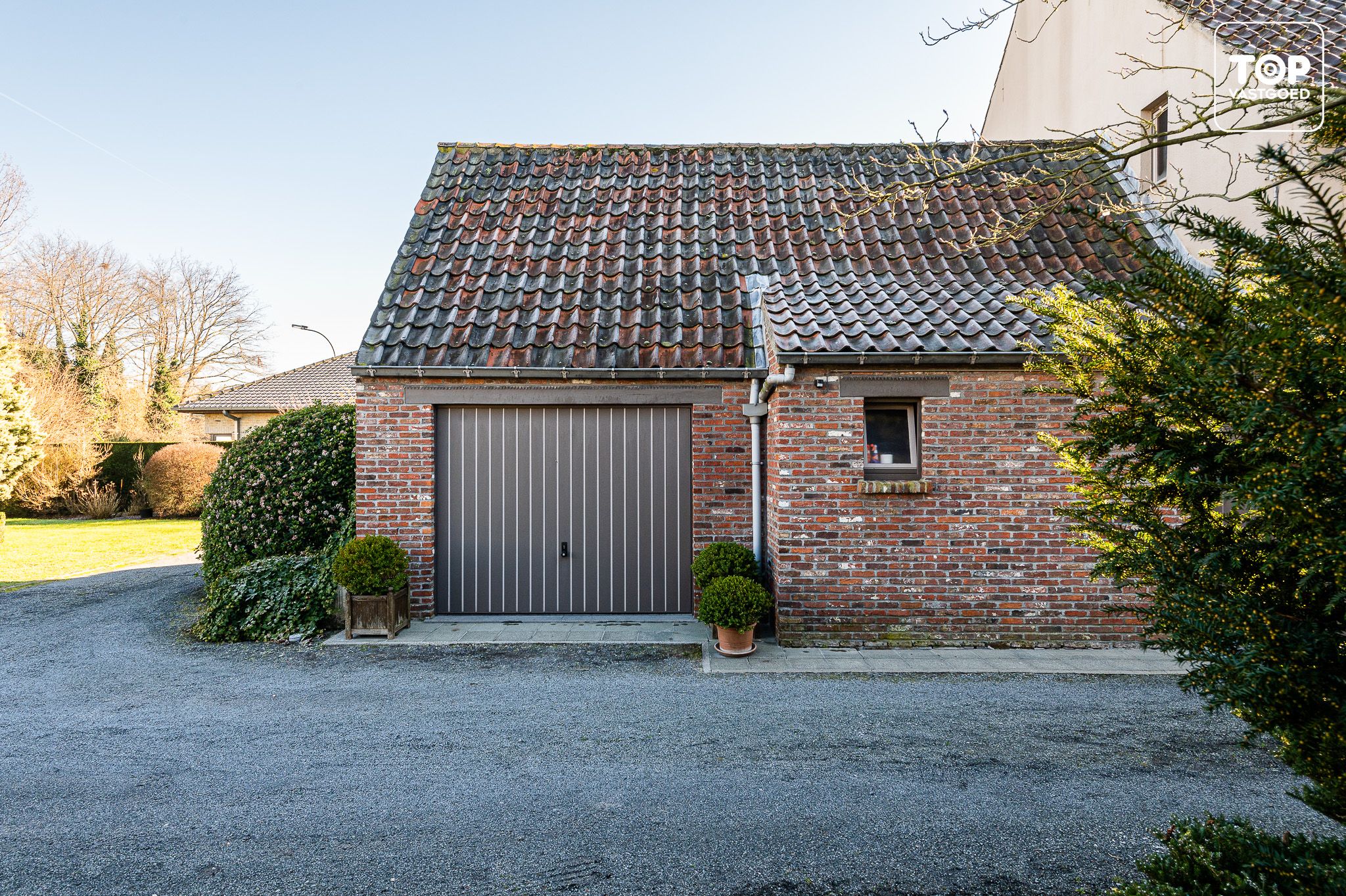 Prachtige te renoveren hoeve met voormalige olieslagerij en stokerij foto 28