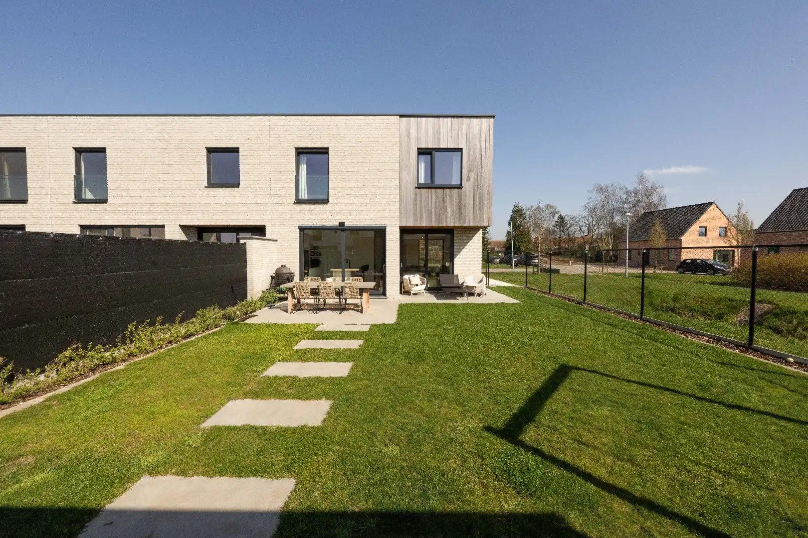 ENERGIEZUINIGE GEZINSWONING MET 4 SLKPS | BUREEL | AANGELEGDE TUIN   foto 3