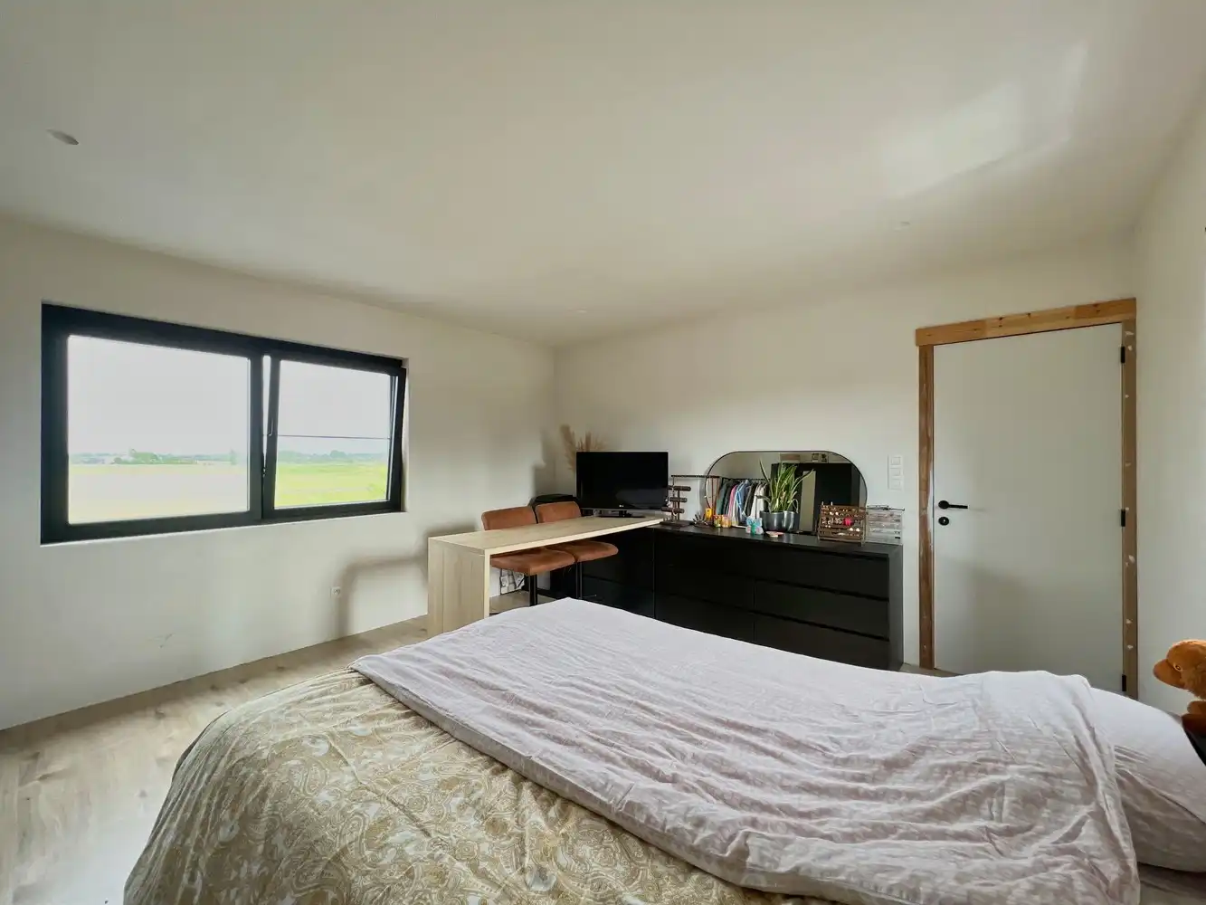Exclusieve, ruime villa (4 slpks) + uniek landelijk verzicht foto 14