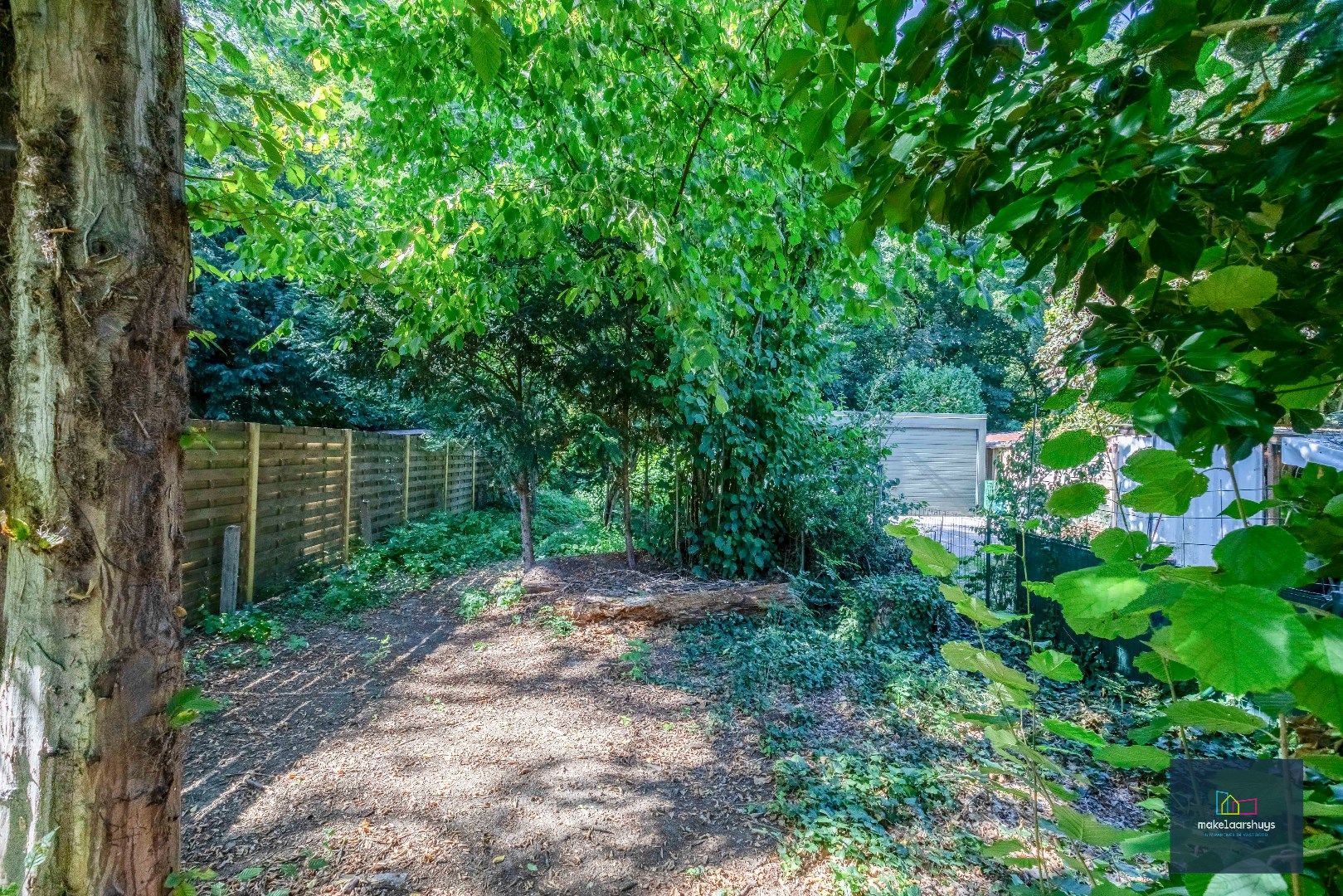 Residentieel gelegen  te renoveren halfopen bebouwing met tuin  foto 21