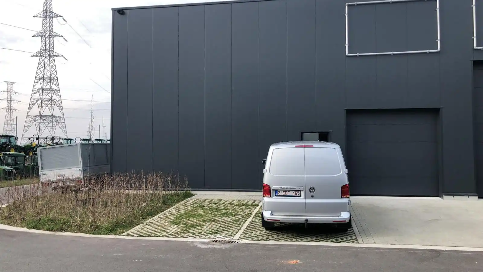 Te koop I KMO Unit, 177 m², op industriegebied Genk-Zuid foto {{pictureIndex}}