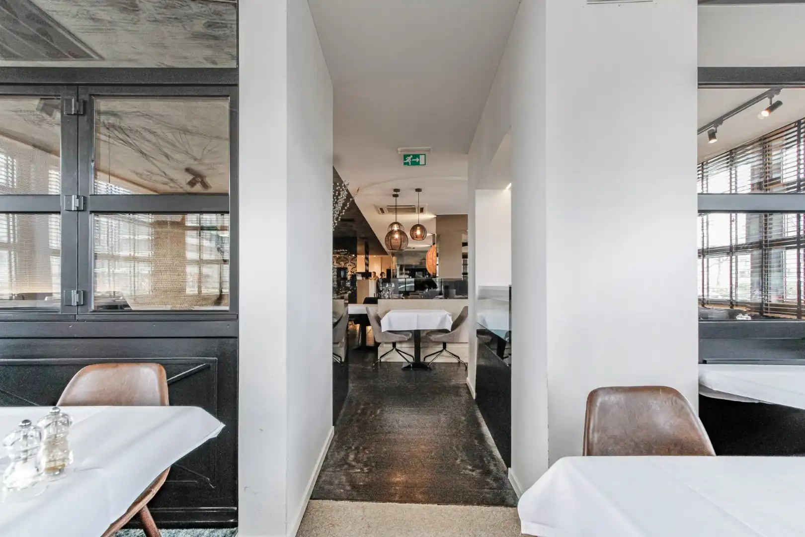 Over te nemen  – Volledig uitgerust toprestaurant | Heldenplein 33, Knokke-Heist foto 5