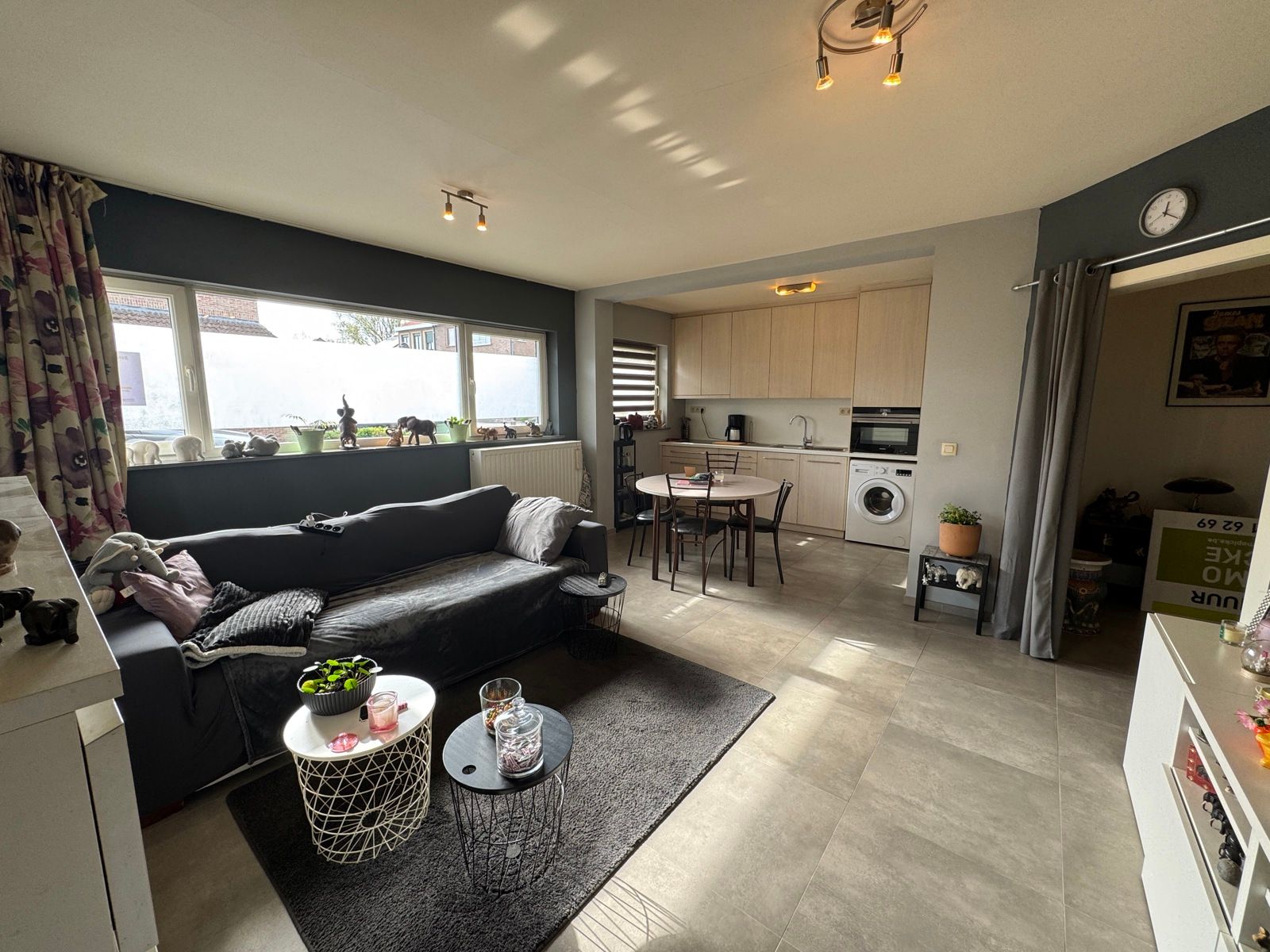 Vernieuwd gelijkvloers-appartement met 2 slaapkamers en koer foto 4