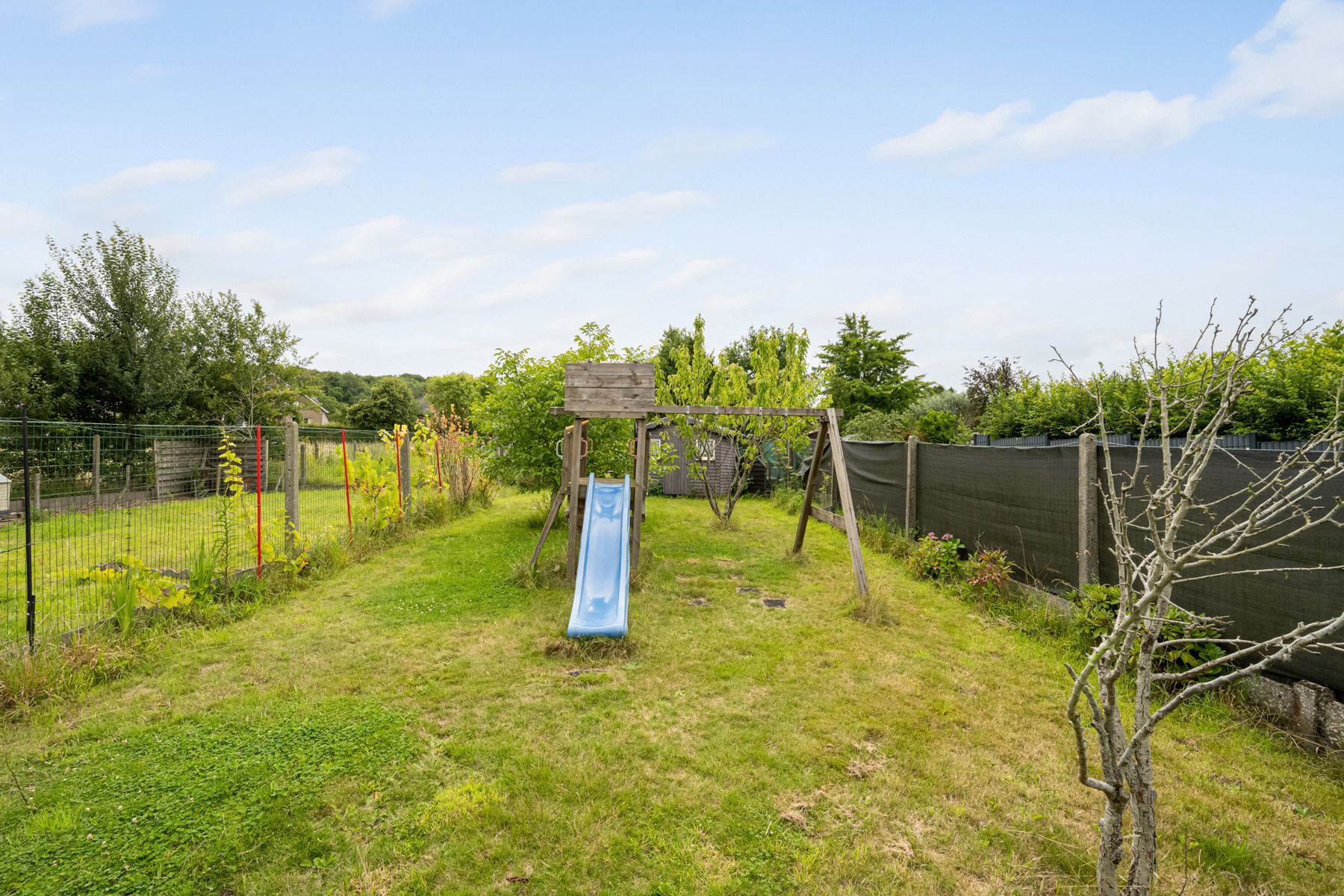 Instapklare halfopen bebouwing met 4 slaapkamers foto 17