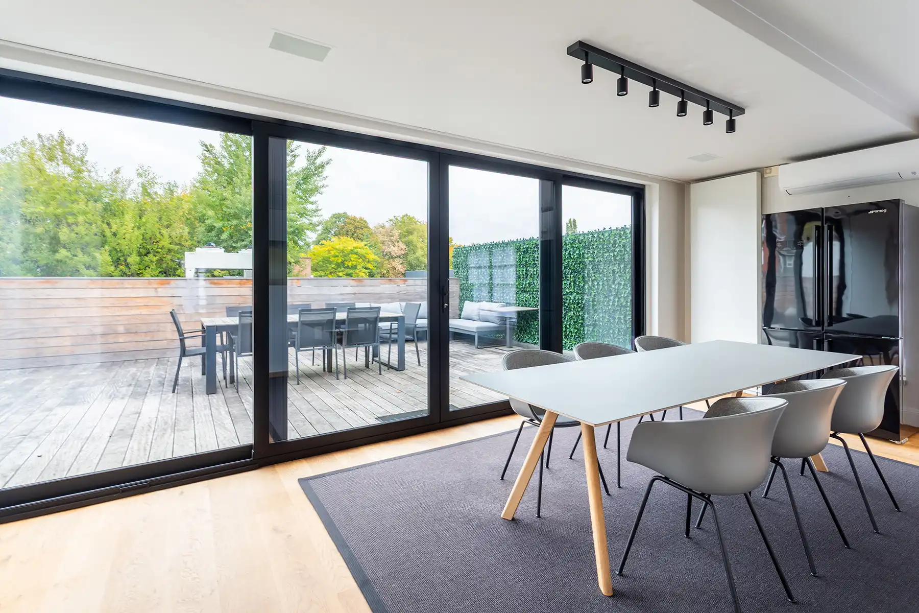 Uitzonderlijk 3 slpk duplex gelegen te centrum van Hove! foto 2