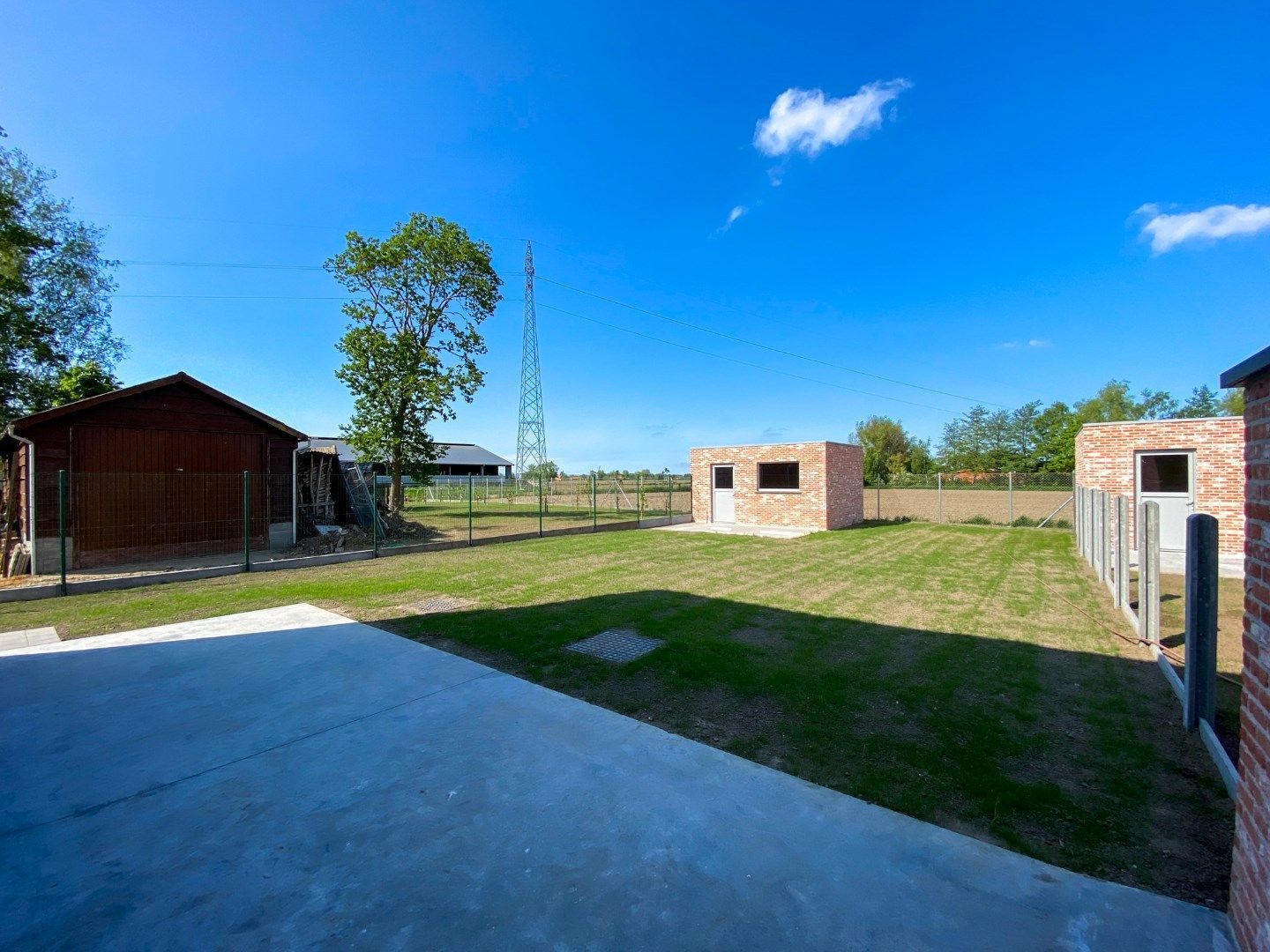 Prachtige nieuwbouwwoning met 3 slaapkamers, carport en tuin met tuinberging. foto 19