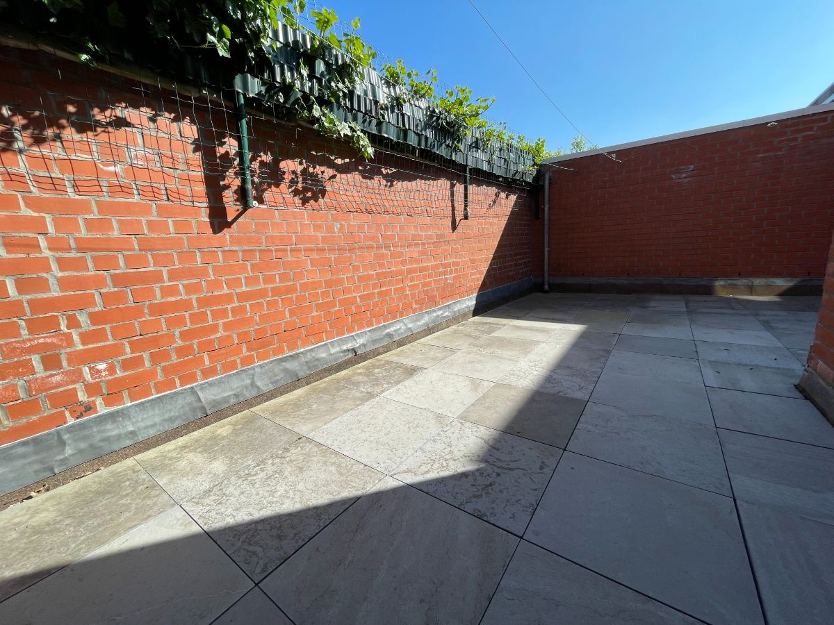 Ruim duplex-appartement + terrassen & garage foto 9