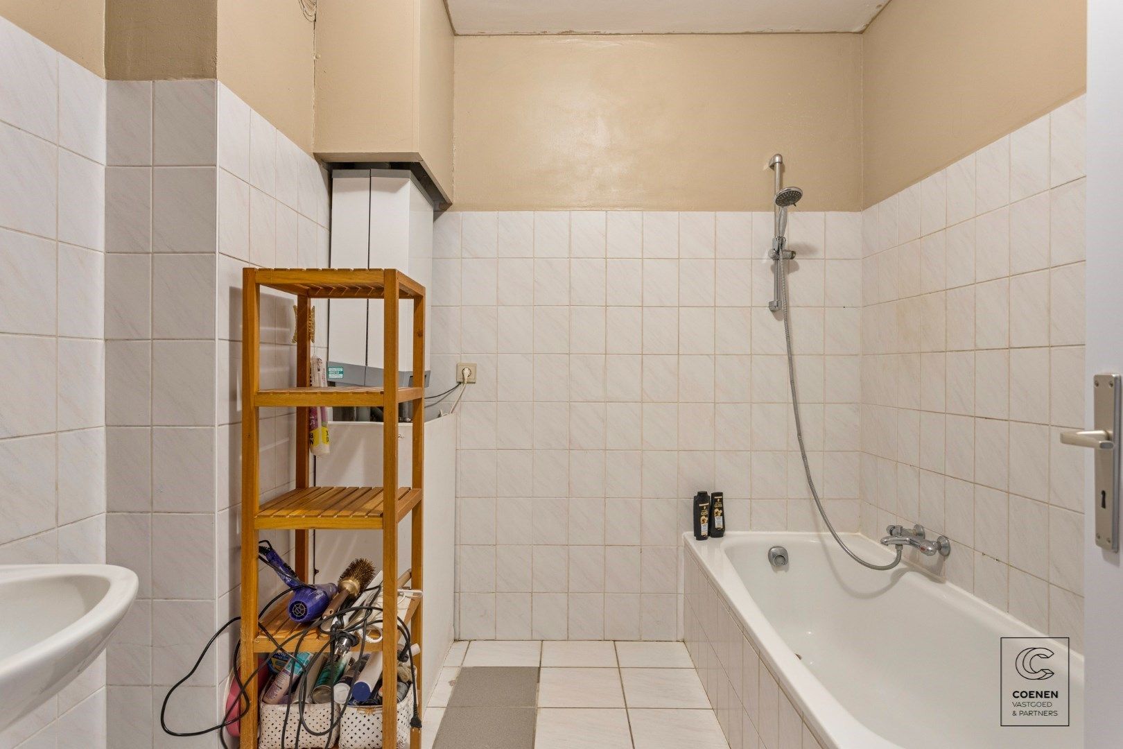 Praktisch appartement van 96m² met 2 slpk's, tuin INCLUSIEF garagebox op centrale locatie te Brecht! foto 9