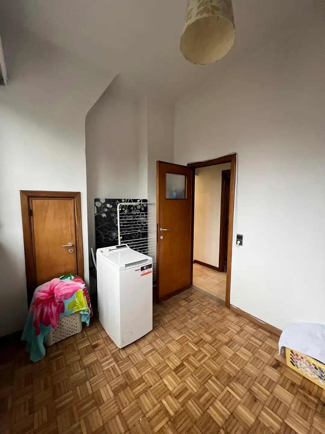 Ruime deels gerenoveerde villa met eclectische architectuur  foto 22