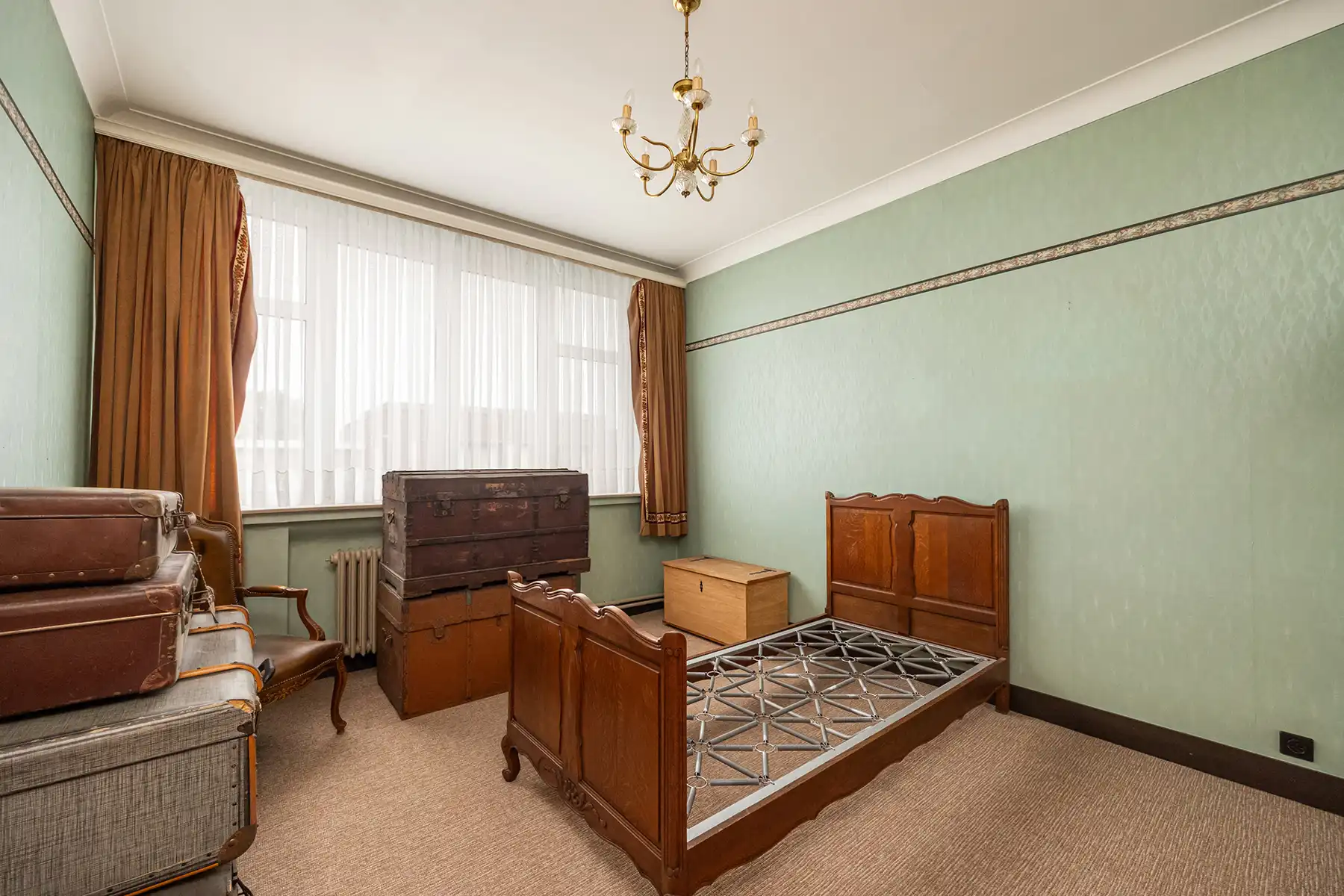 Riante, te renoveren woning op toplocatie  foto 12
