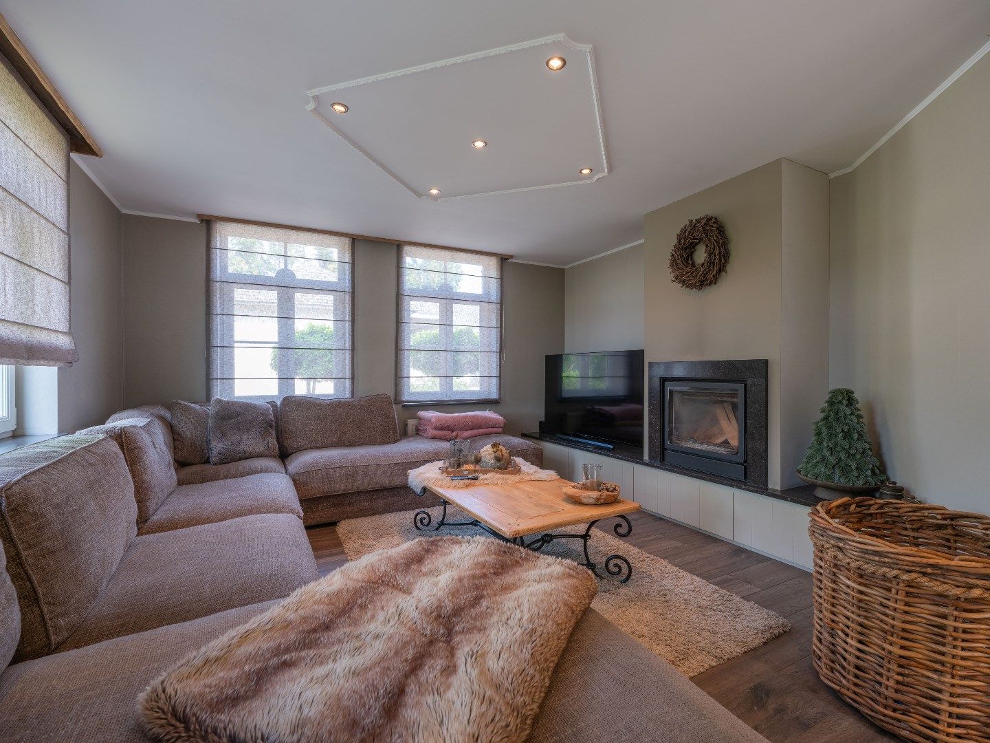 Luxueuze villa met prachtige tuin met zwembad foto 4