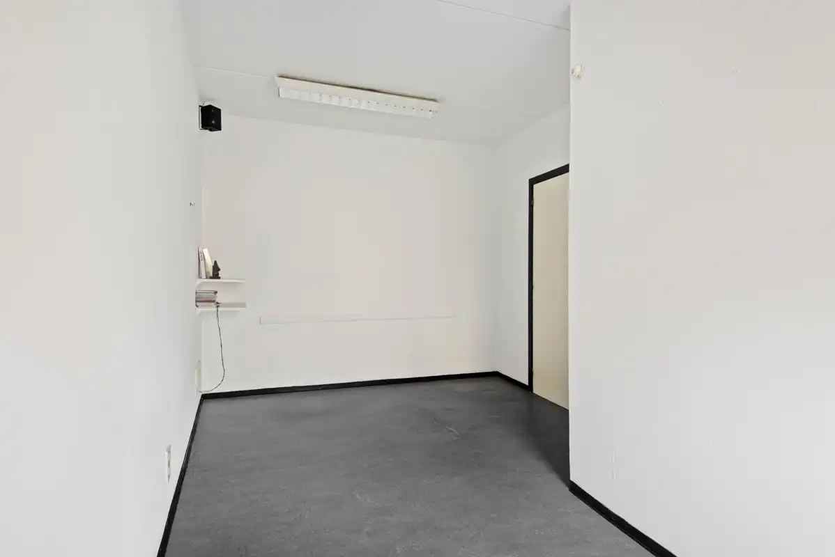 Praktijk/kantoor/atelier/handelsruimte in het centrum van Westmalle! foto 3