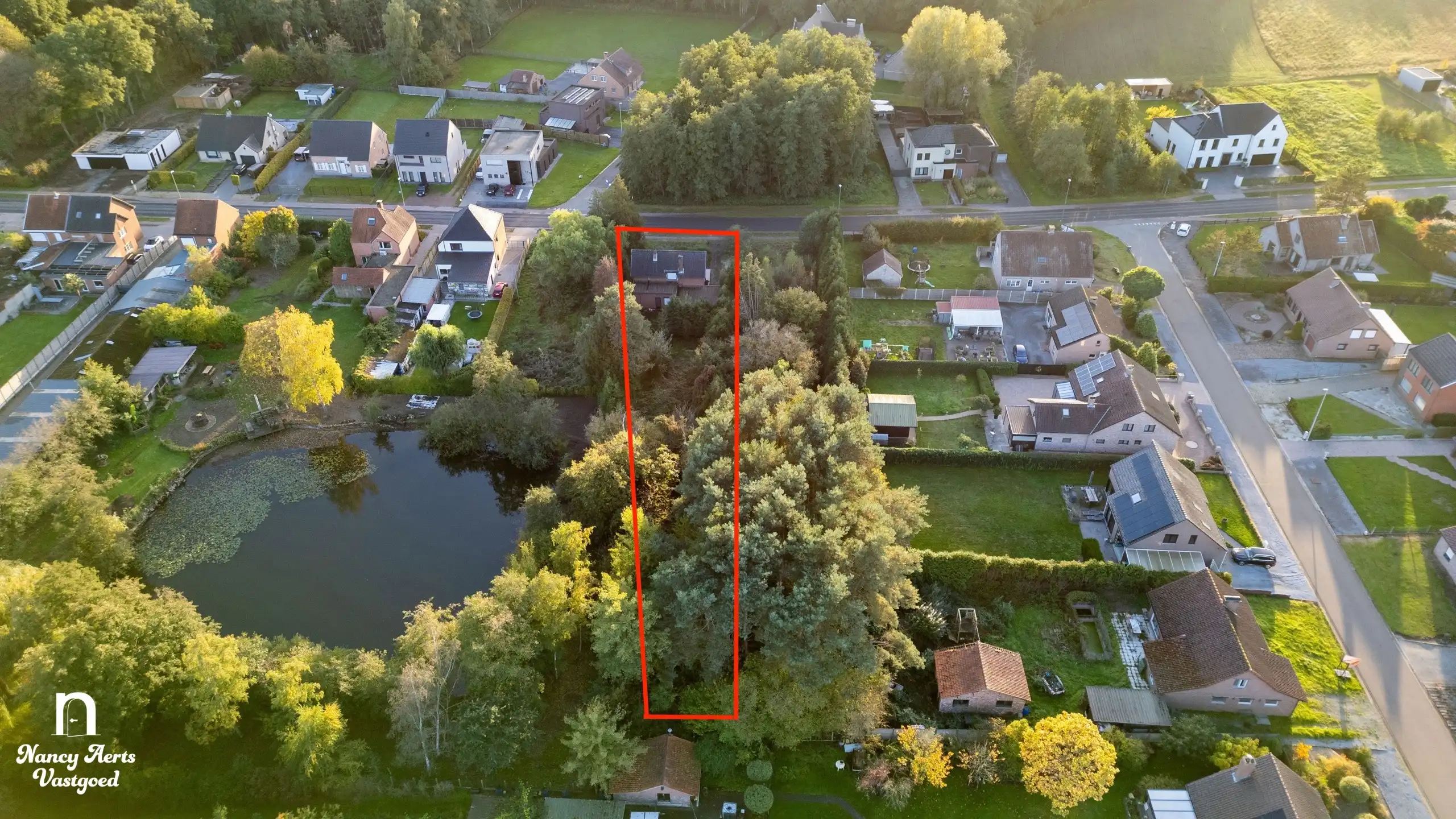 Renovatie- of nieuwbouwkans op ruim perceel van 1466 m² foto 9