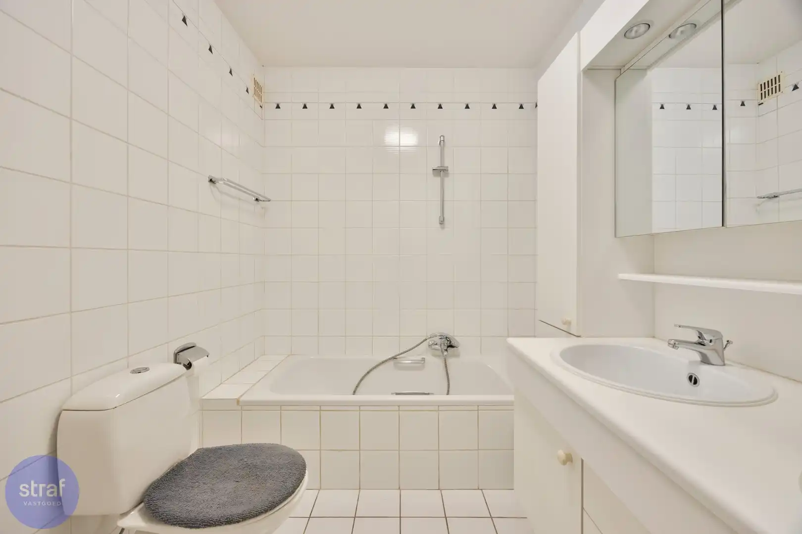 Ruim appartement in hartje Beveren met lage kosten foto 13