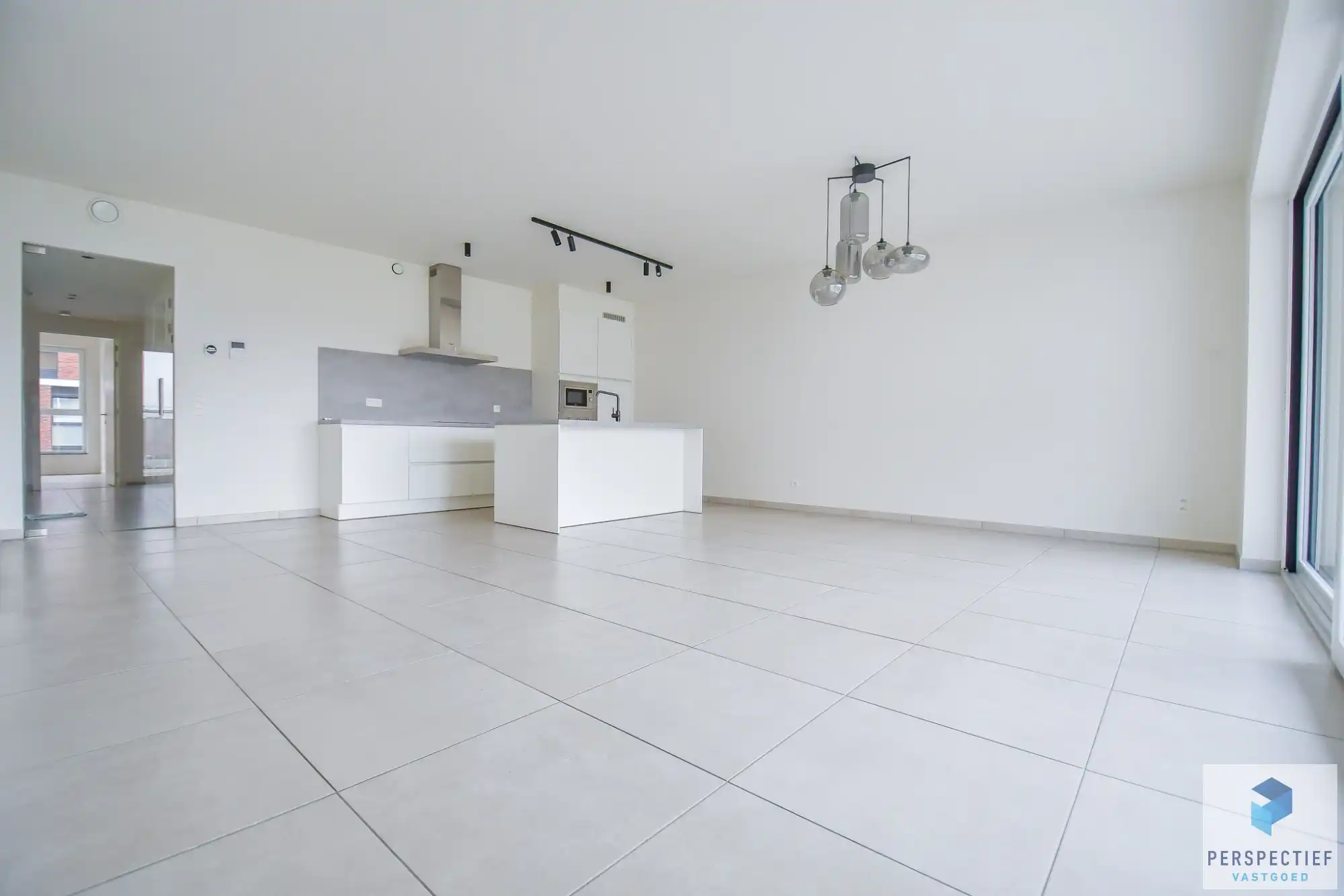 Centraal gelegen ruim&nbsp; appartement met 3 slpks en autostaanplaats foto 8