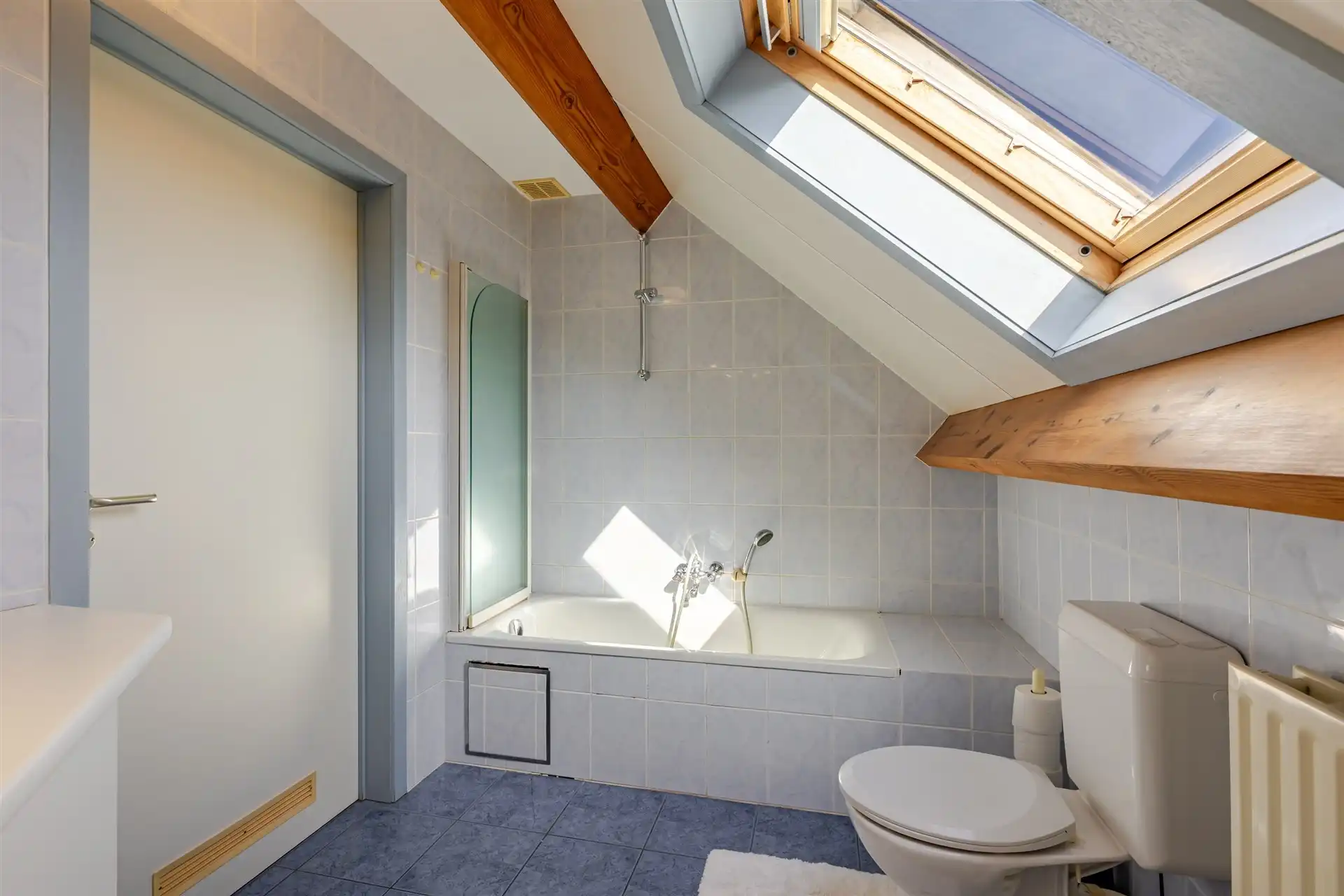 Gezinswoning met 4 slaapkamers en zonnige tuin in Belsele. foto 14