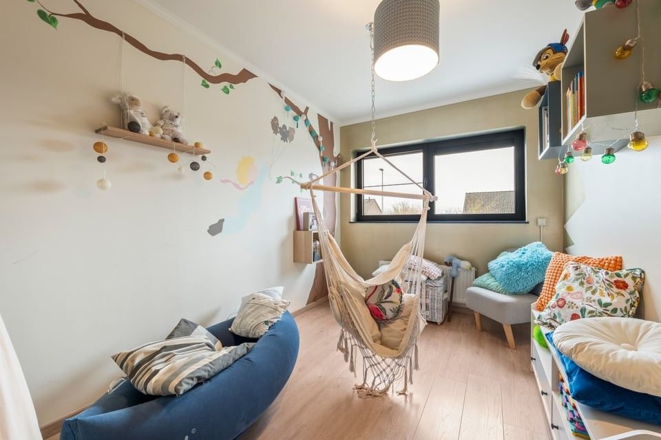 GEZELLIGE INSTAPKLARE GEZINSWONING MET 3 SLAAPKAMERS EN GARAGE IN KOZEN foto 23