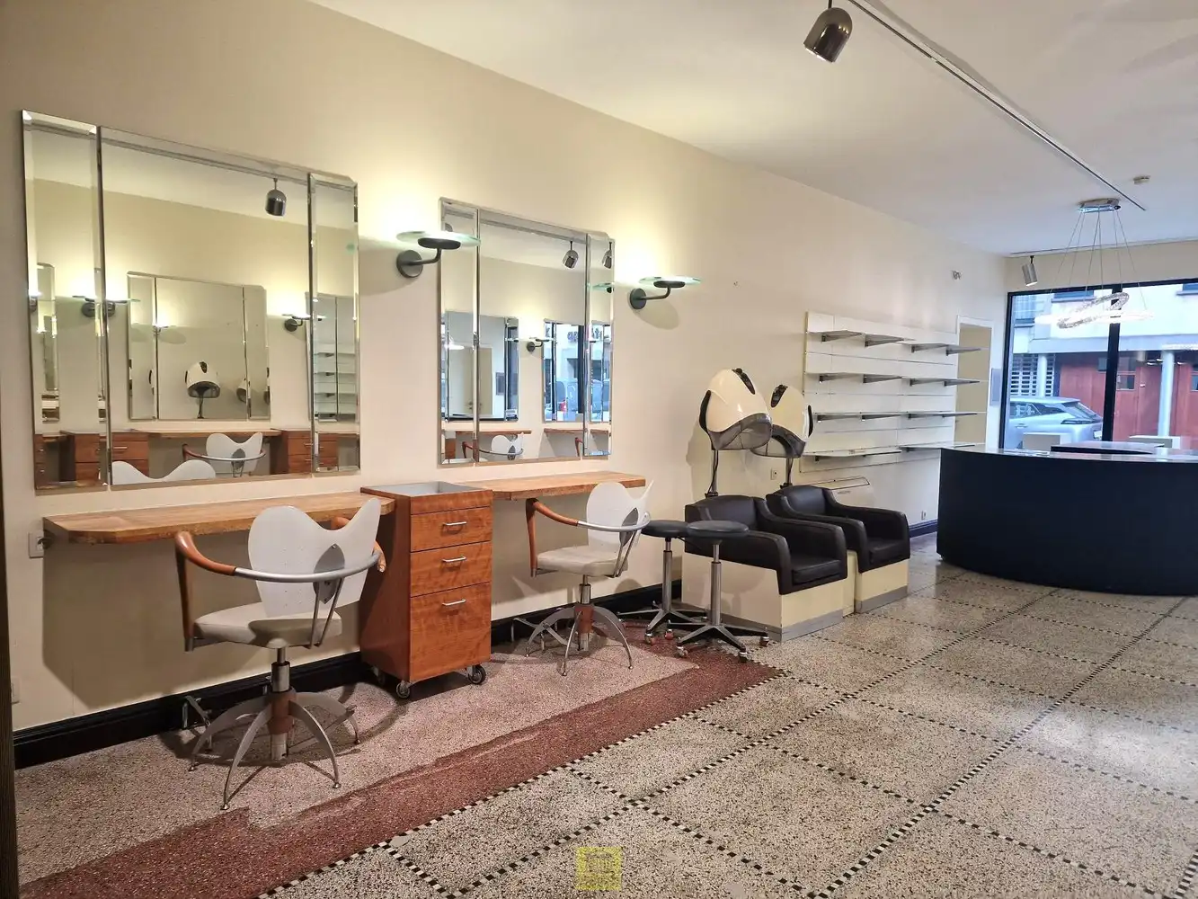 Instapklaar handelspand in het centrum van Aalst – topligging tussen Keizersplein en Hopmarkt foto 5