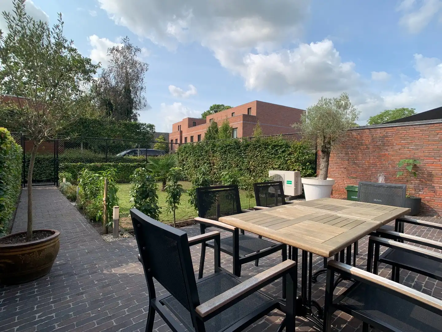 Recent gelijkvloers appartement met tuin, 2 slaapkamers en dressing foto 20