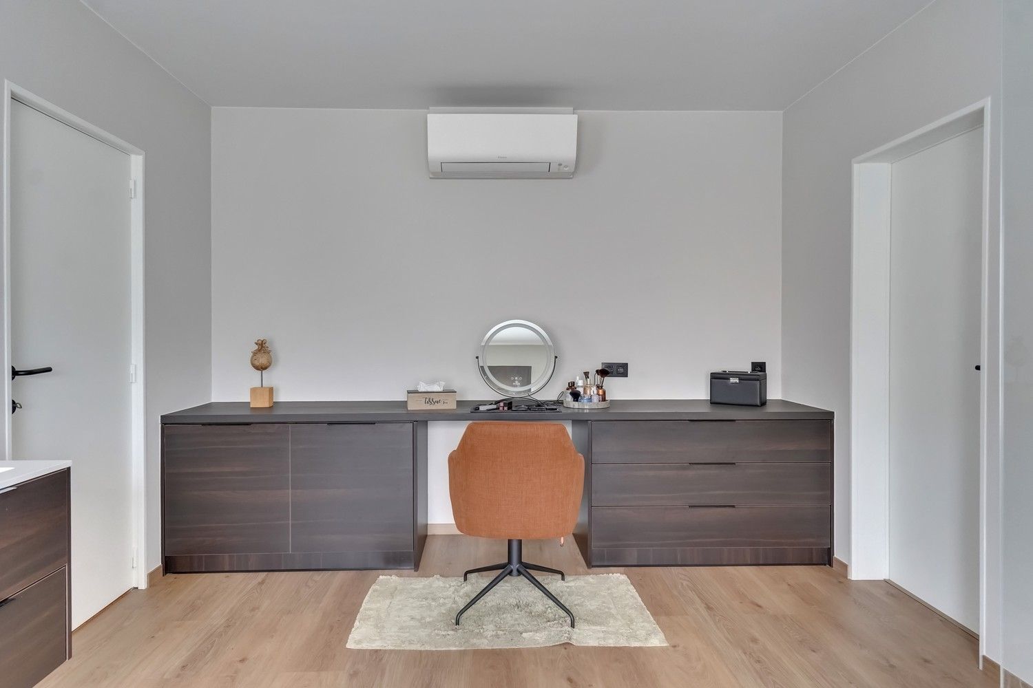 Uitstekend gelegen, gerenoveerde villa op 10a foto 36
