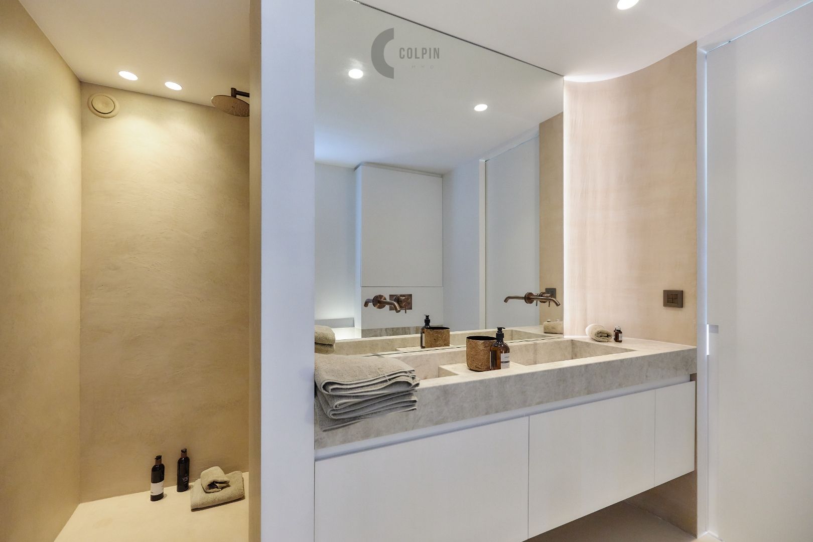 Luxueus hoekappartement met zuidgerichte tuin in het Zoute, vlakbij het Zwin foto 14