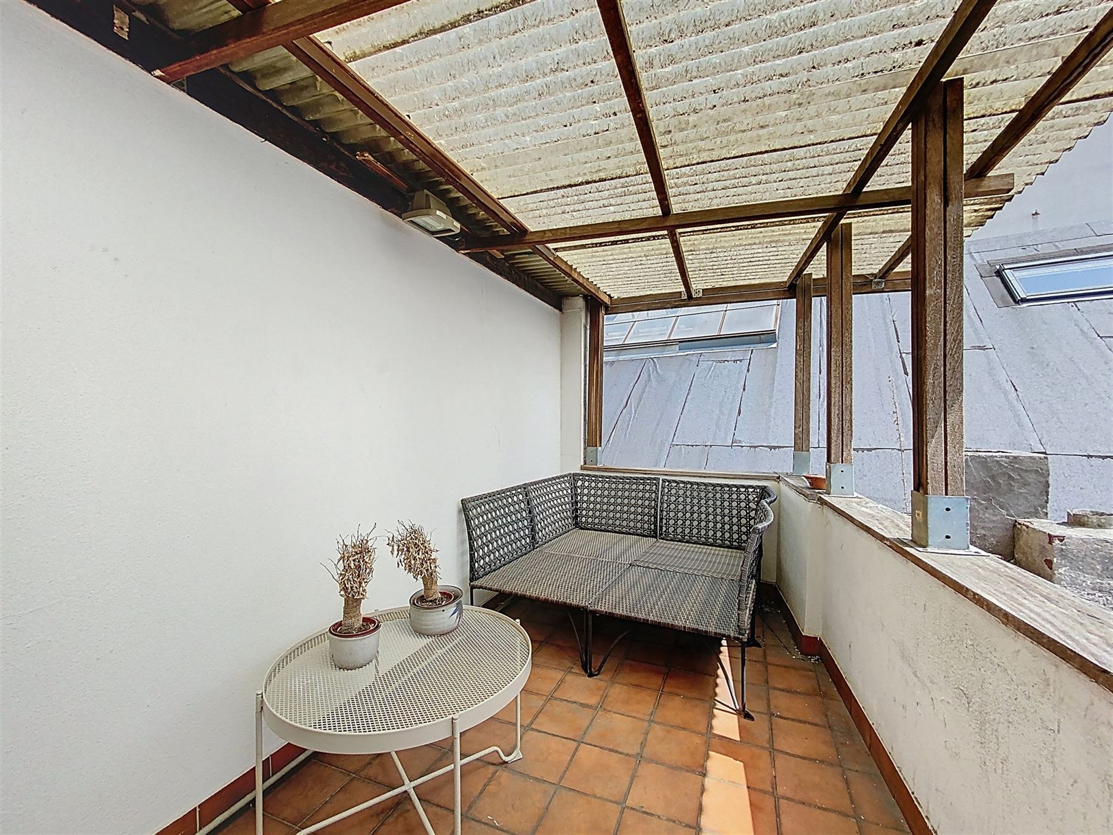 Gezellige duplex studio met terras foto 8