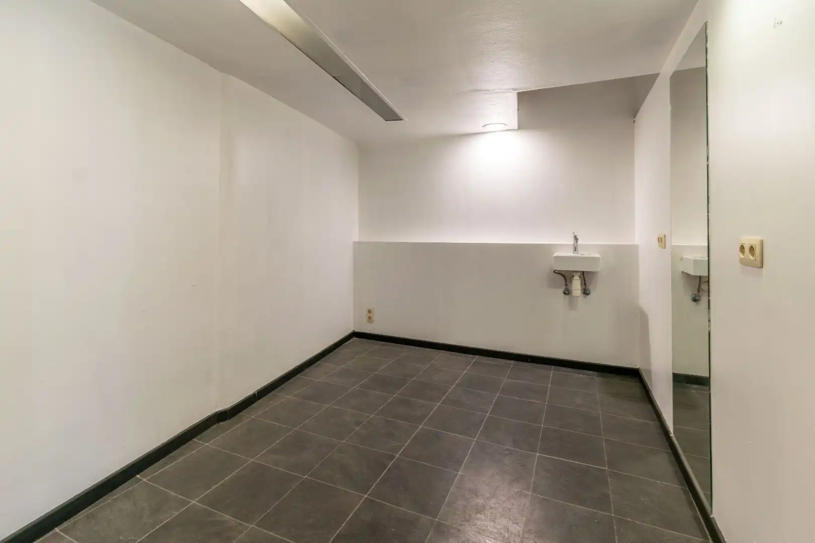 ZEER RUIM DUPLEX KANTOOR-EN/OF COMM. RUIMTE (261m²) ! foto 12