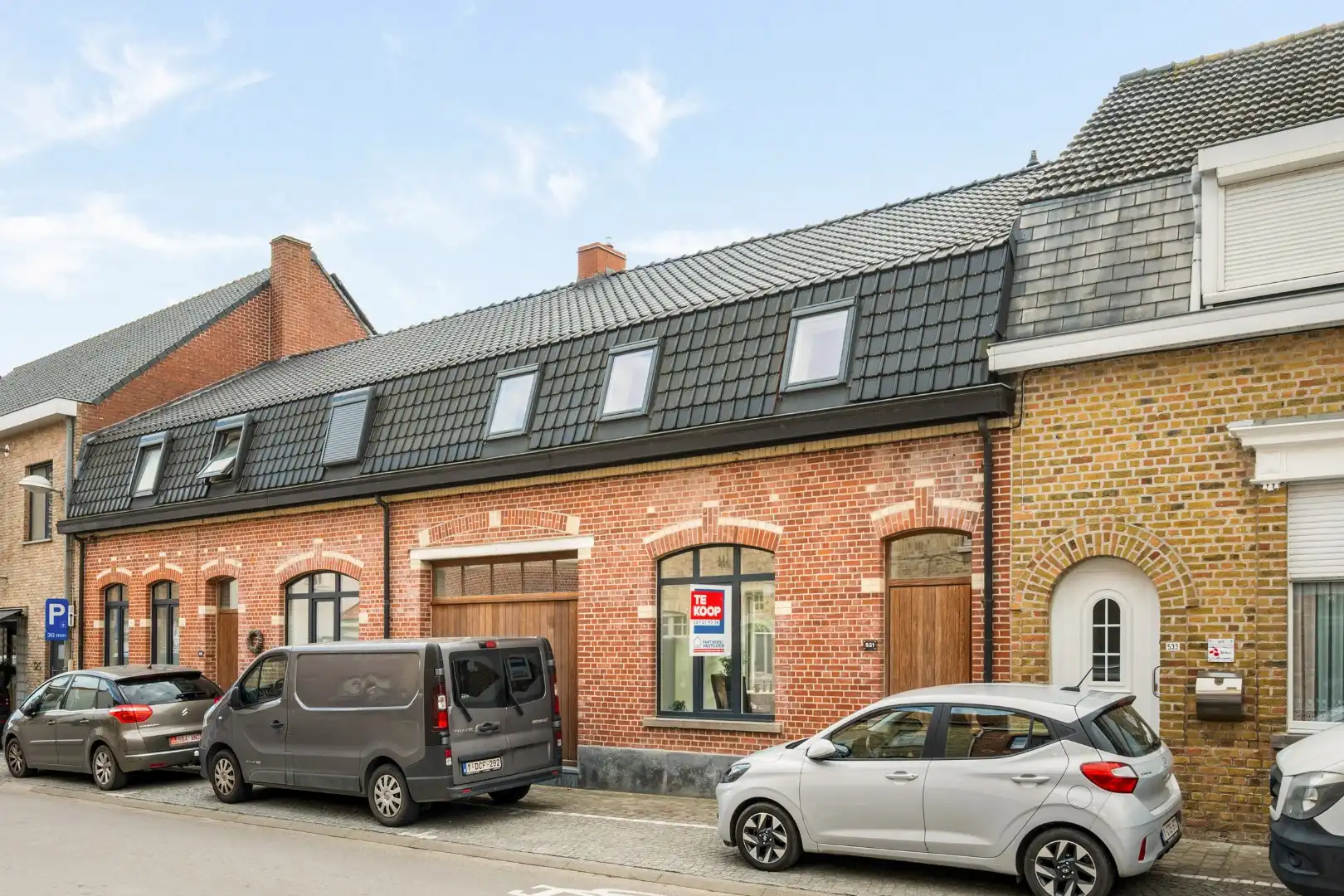 GERENOVEERDE WONING MET 3 SLPKS EN TUIN foto {{pictureIndex}}