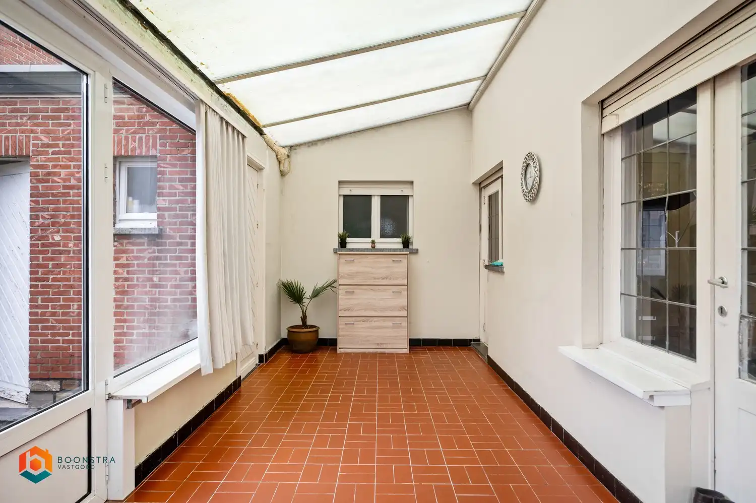 Ruime woning met 3 slpkrs foto 9