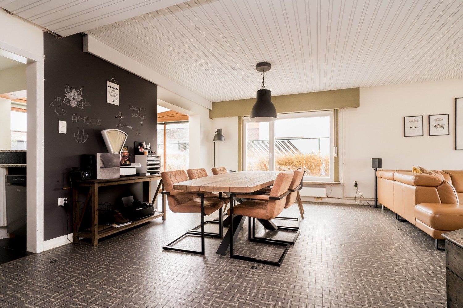 Halfopen bebouwing met ruime garage en prachtig uitzicht op de velden foto 7