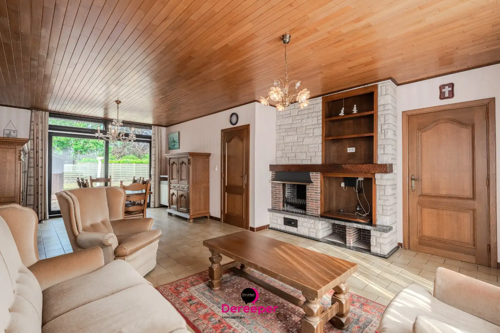 Te renoveren bungalow op ruim perceel van 678 m² foto 6
