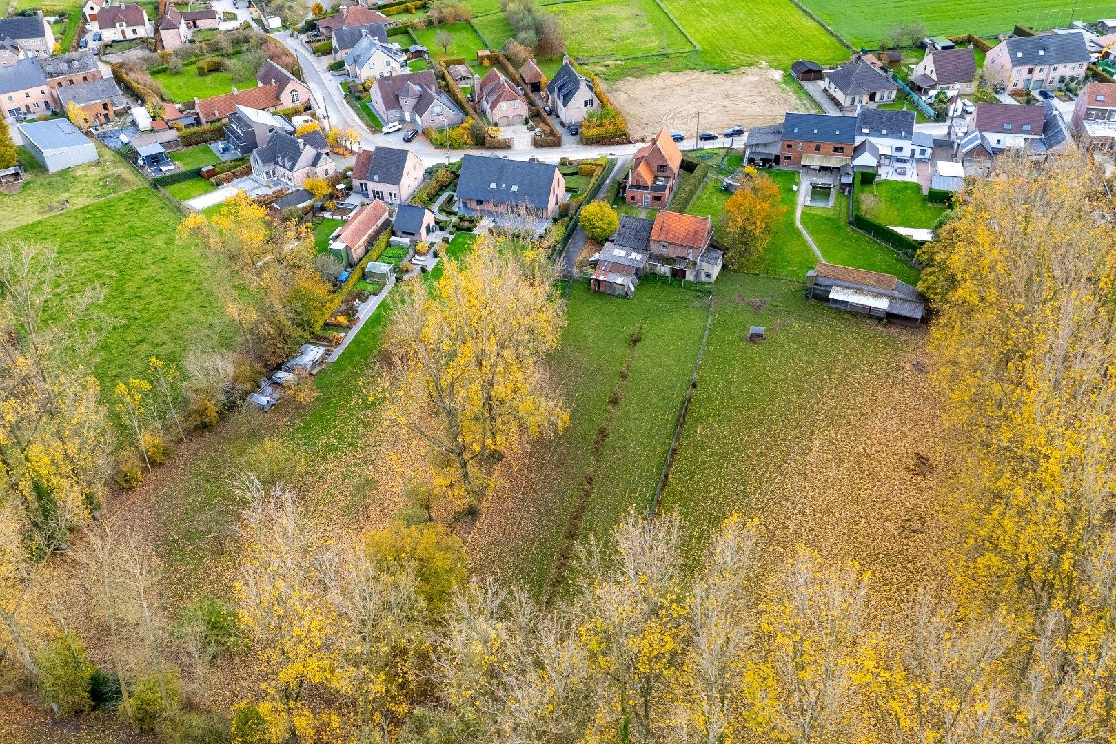 Charmante te renoveren open bebouwing met veel potentieel  foto 17