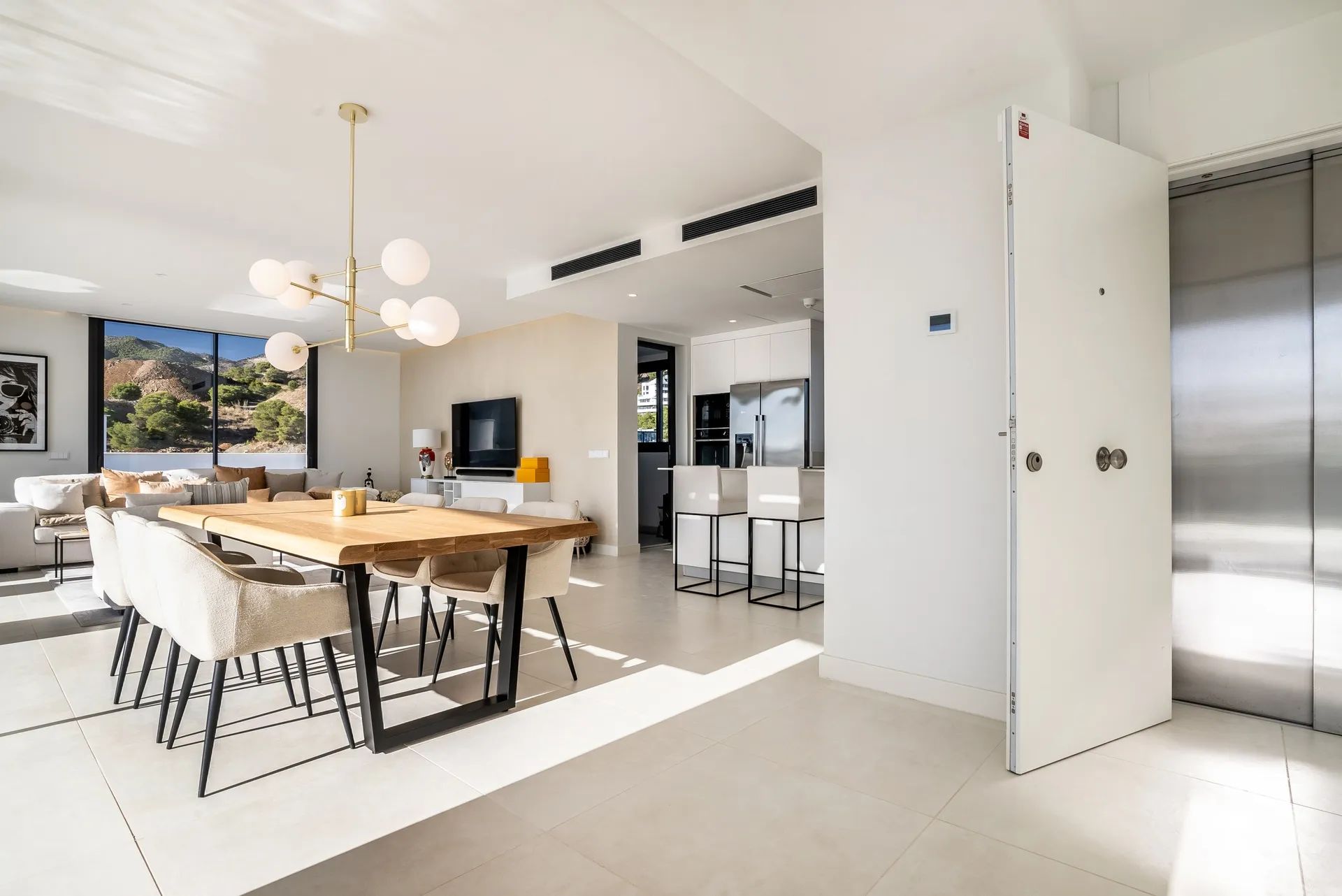 Ultiem luxe leven: prachtig penthouse met privé zwembad en adembenemend zeezicht! foto 20