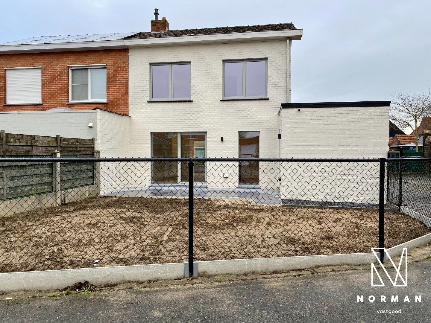 Hedendaags gerenoveerde woning met tuin, garage en 3 slks. foto 15