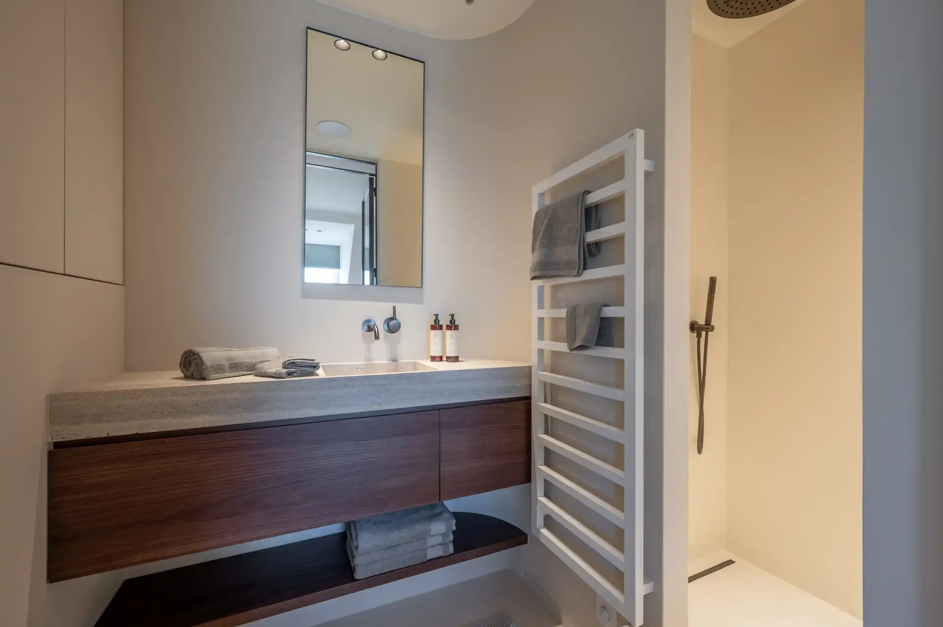 Exclusief nieuwbouw duplex appartement met frontaal zeezicht en royale terrassen nabij het Albertplein. foto 30