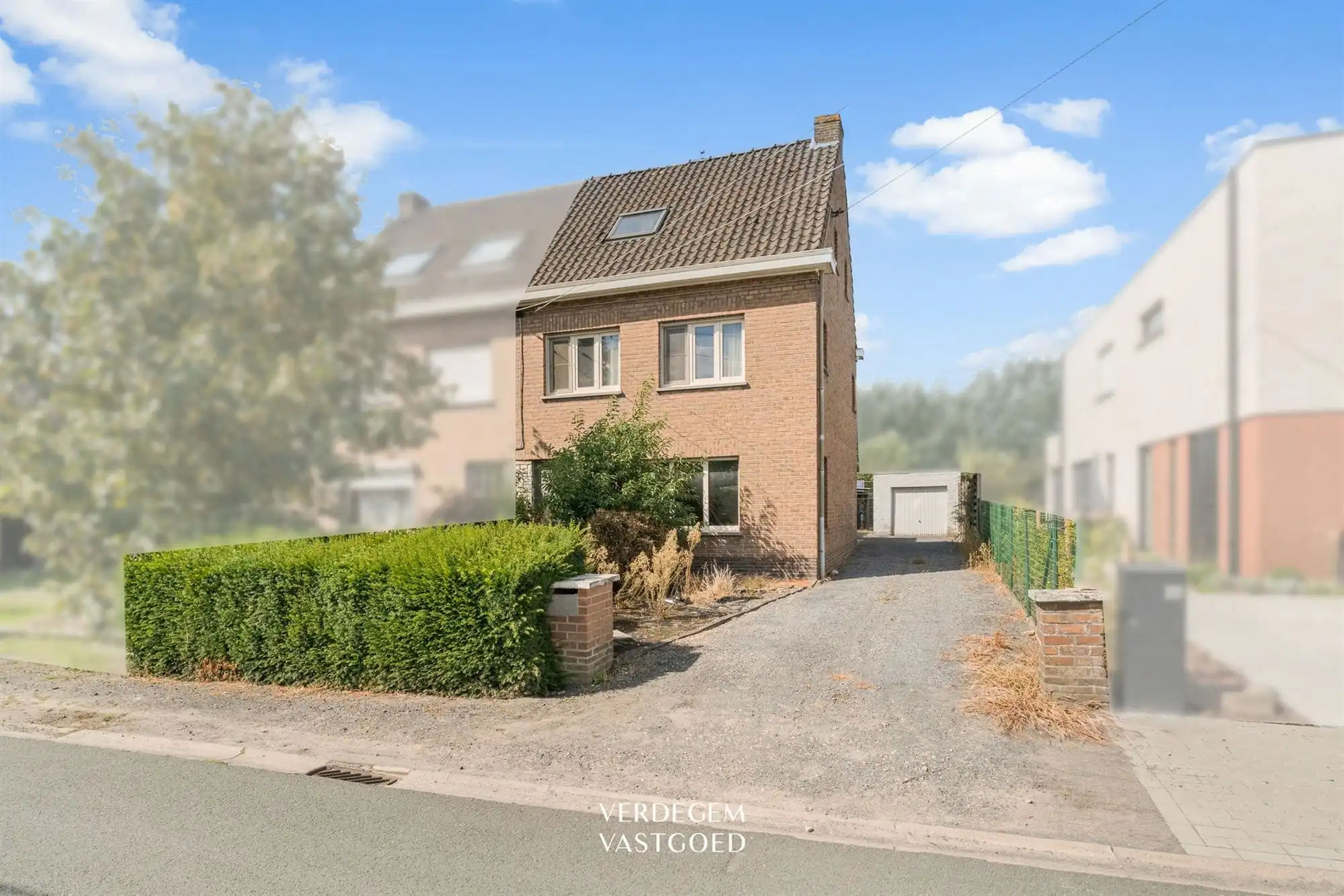 Rustig gelegen woning met 2+2 slaapkamers, tuin en garage, te renoveren foto 18