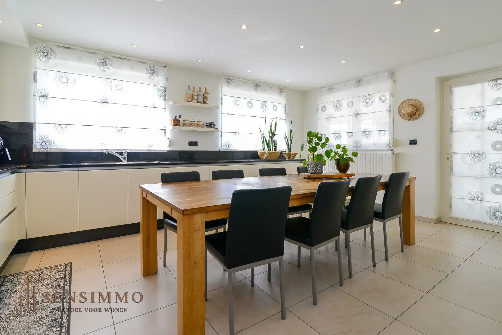 Halfopen woning met 4 slaapkamers foto 7