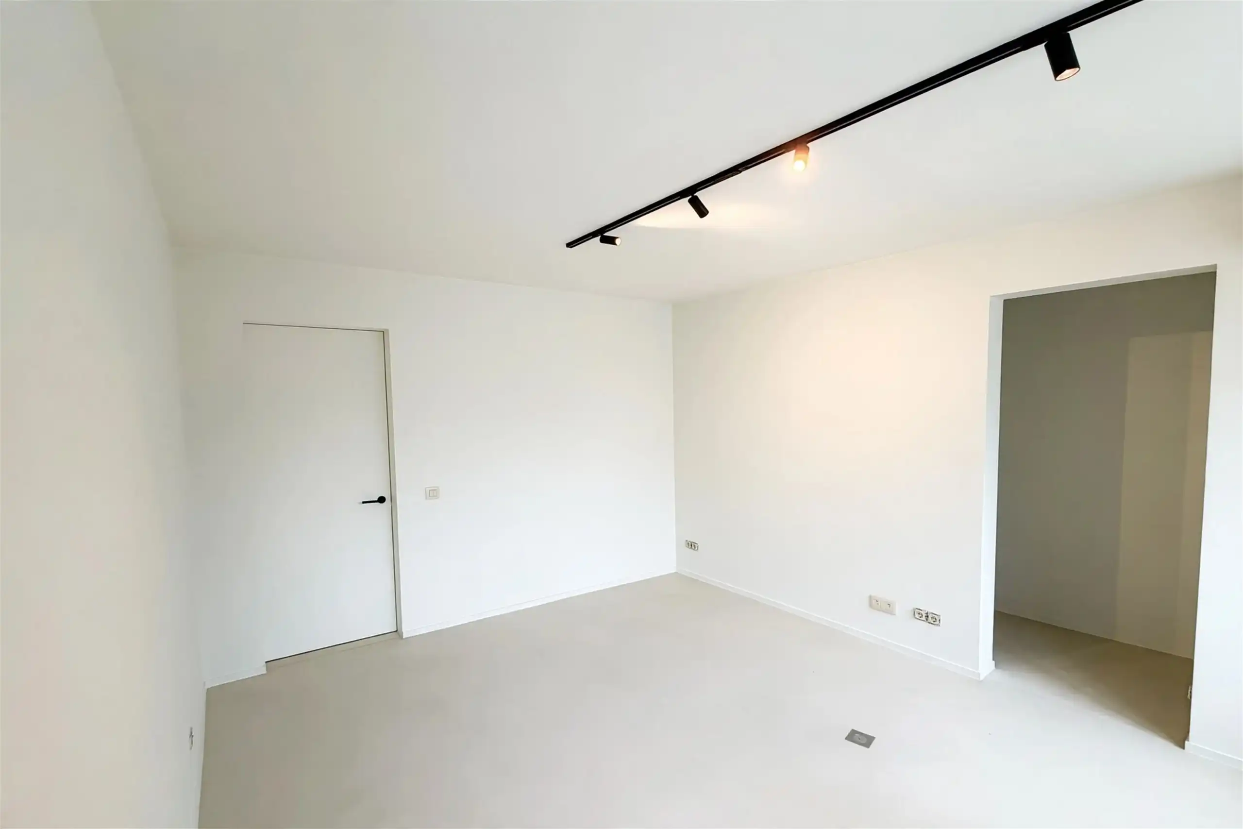 Praktijk- of kantoorruimte Kortrijk – flexibel & all-in foto 2