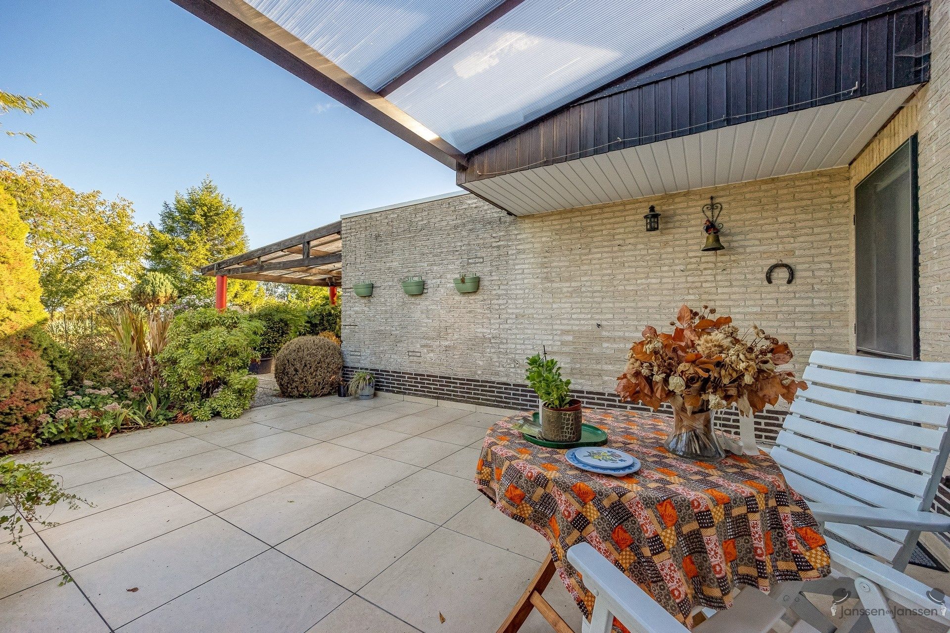 Te renoveren woning op unieke landelijke locatie! foto 28
