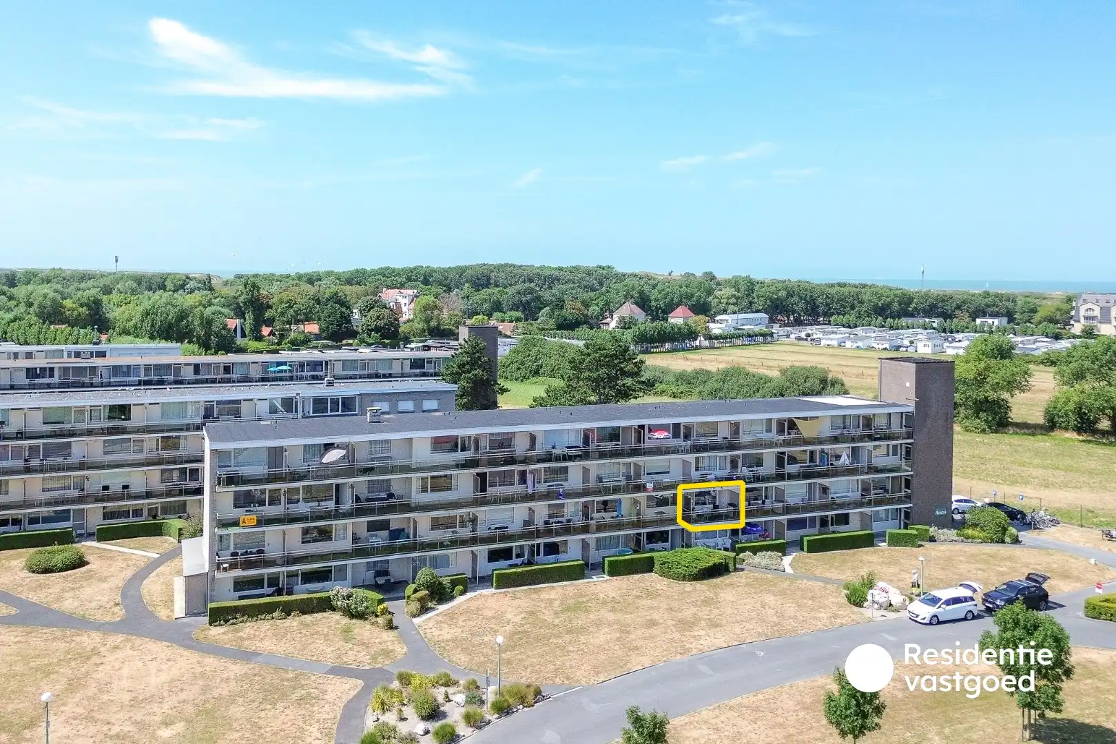 Instapklaar éénslaapkamer appartement met terras in Vosseslag - De Haan foto 2