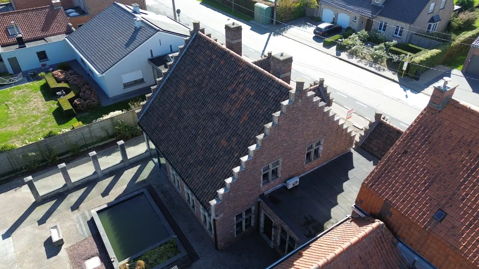 Karaktervolle halfopen woning op een riant perceel van 2.144 m² in Sint-Eloois Winkel! foto 22