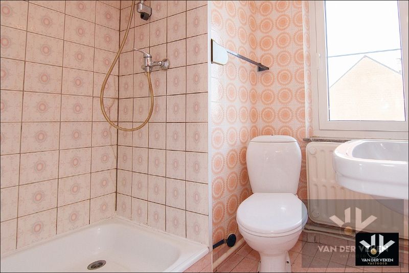 Multifunctioneel eigendom met 2 wooneenheden op een riant perceel van 21 aren 83 centiaren op een goed bereikbare, rustige locatie in Diepenbeek foto 24