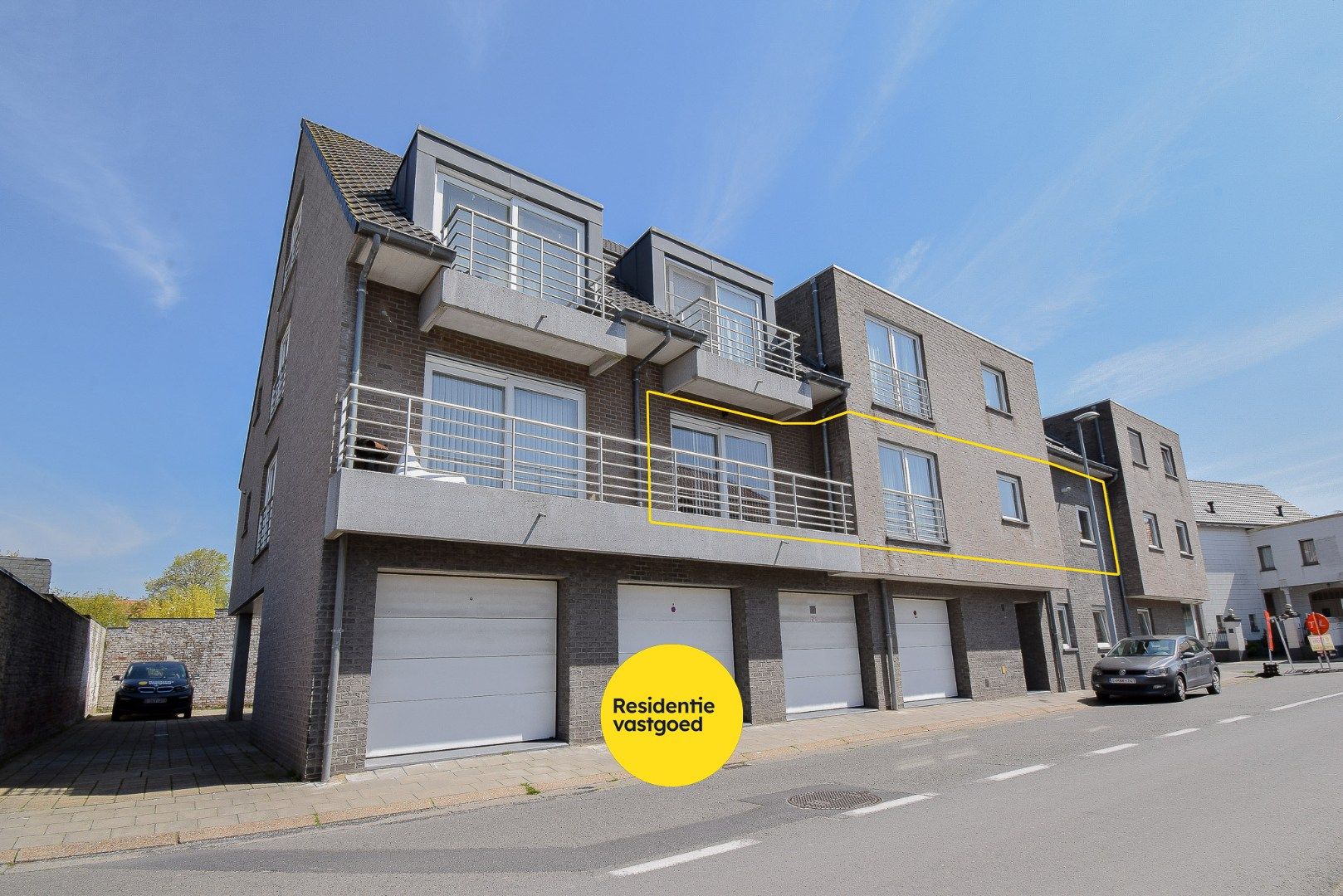 Recent 2 slaapkamer-appartement met autostandplaats in centrum Gistel foto {{pictureIndex}}